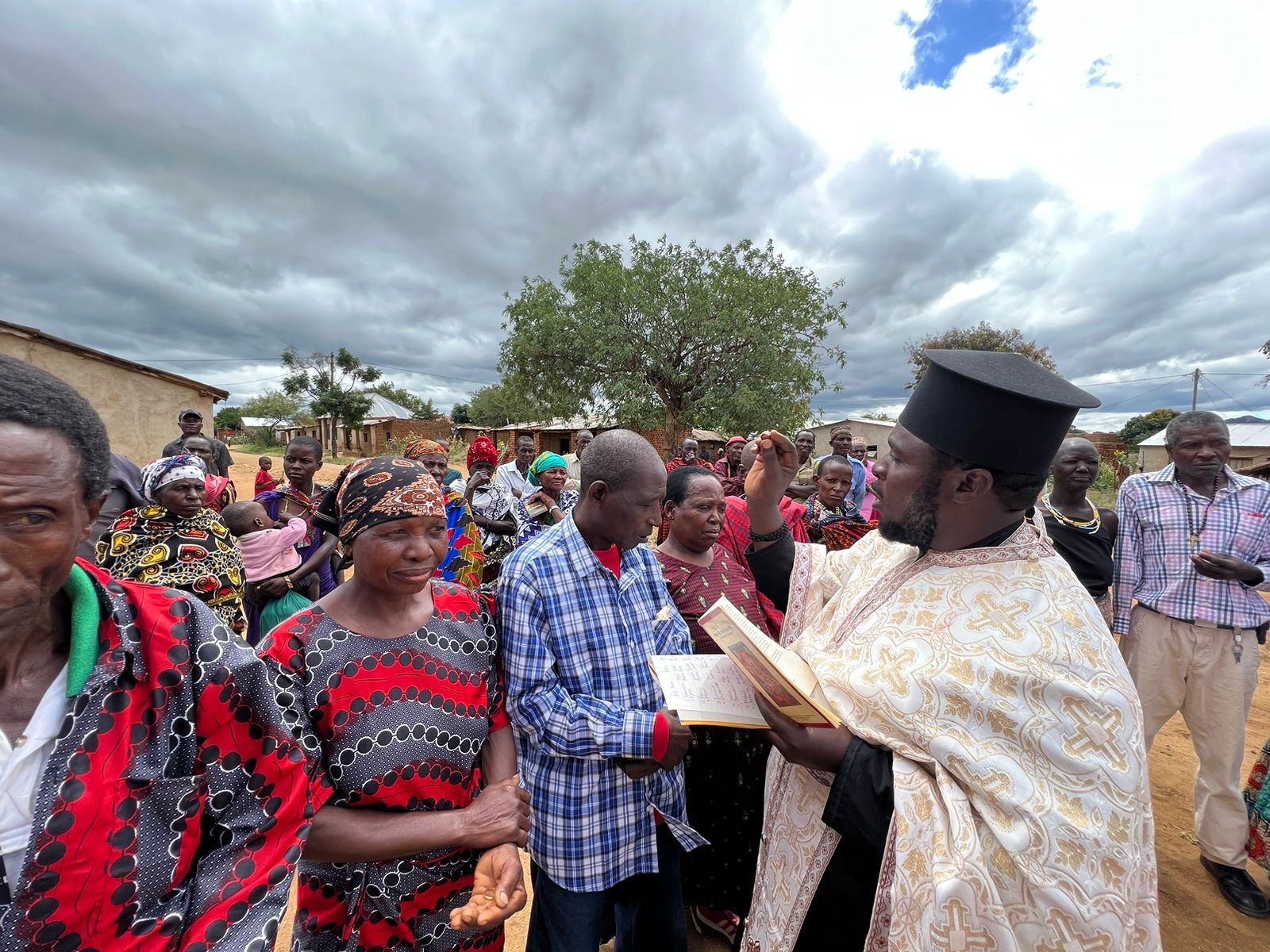 Taina cununiei pentru 21 de familii ortodoxe