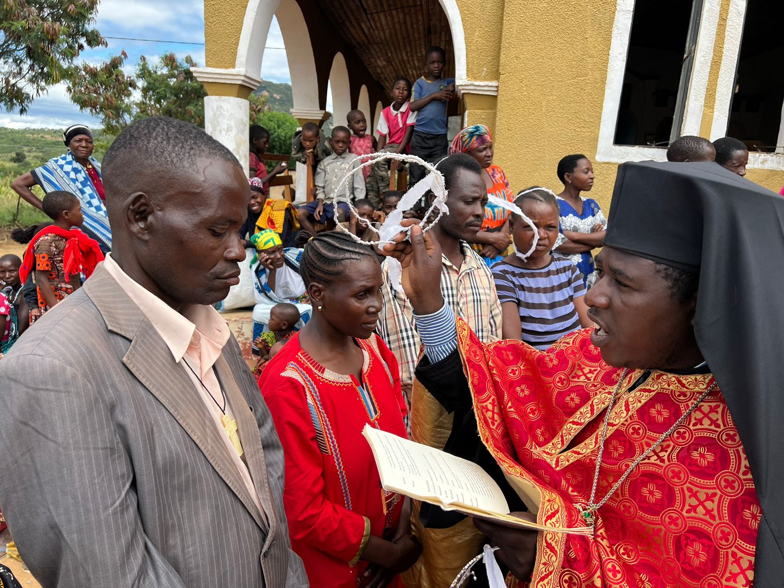 Taina cununiei pentru 21 de familii ortodoxe