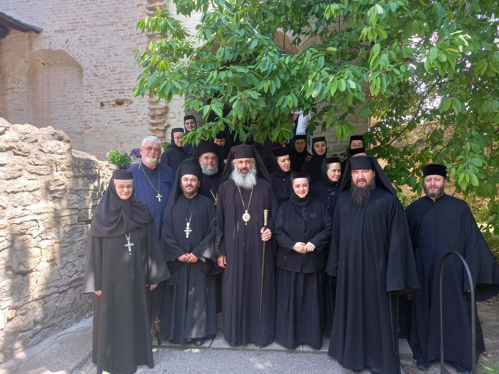 PS Antonie a slujit la Mănăstirea Galata