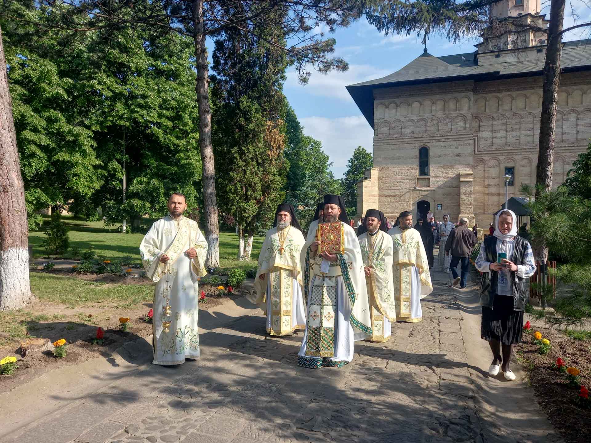 PS Antonie a slujit la Mănăstirea Galata