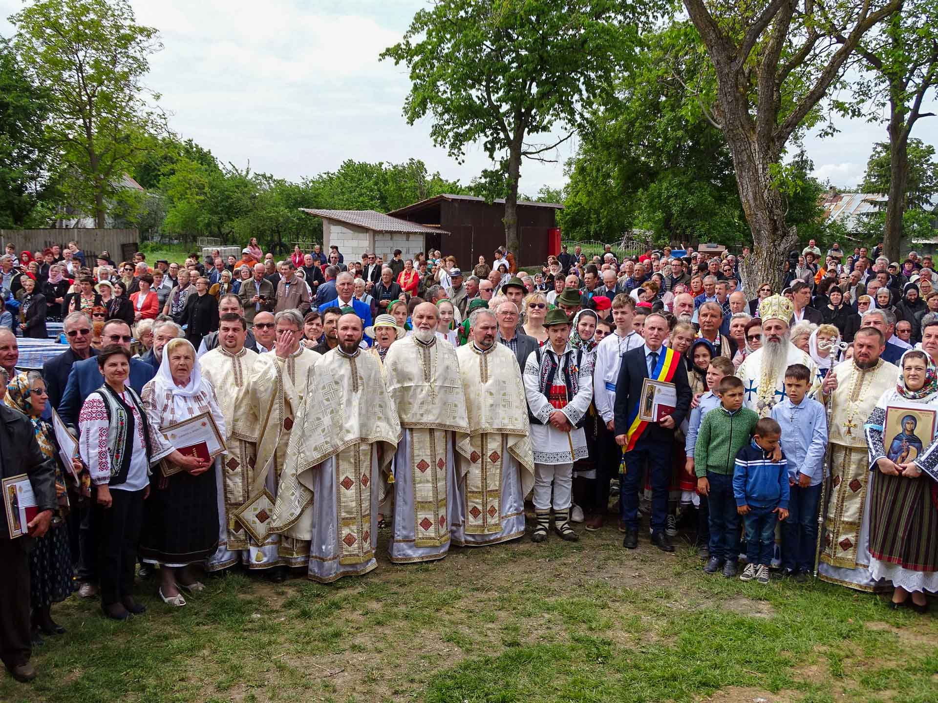Așezământul social al Parohiei Ghigoiești a fost sfințit de IPS Mitropolit Teofan
