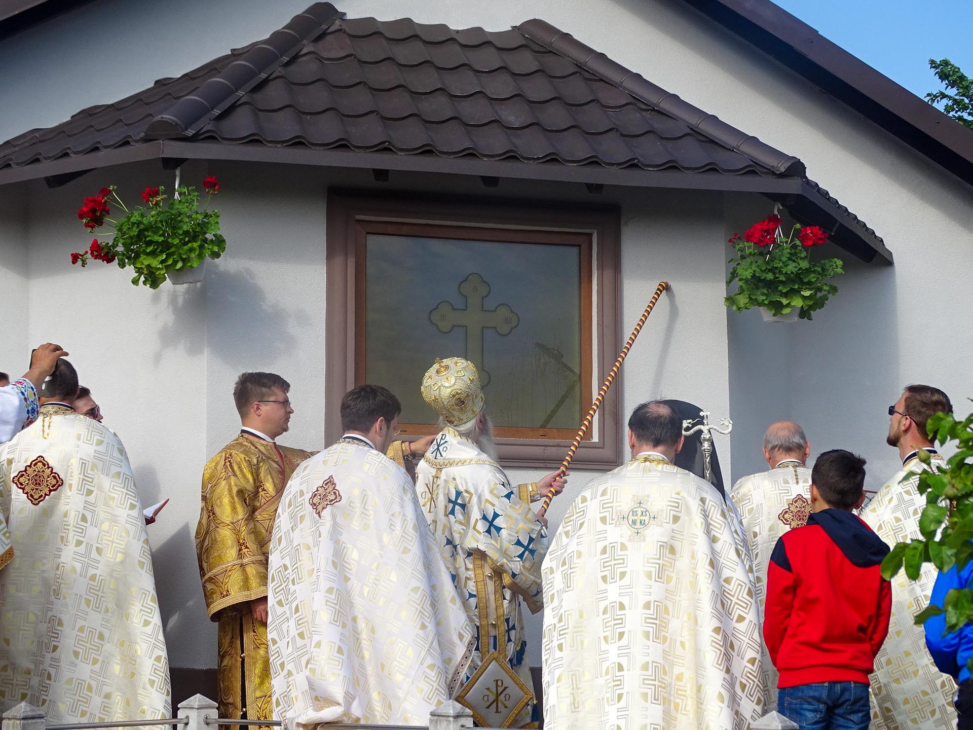 Așezământul social al Parohiei Ghigoiești a fost sfințit de IPS Mitropolit Teofan