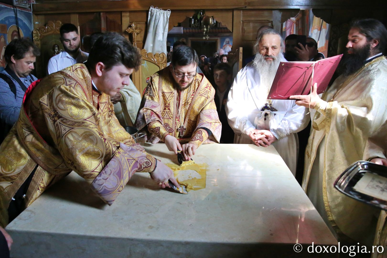 Biserica din Todirel a primit, cu ocazia hramului, veșmântul cel nou al sfințirii