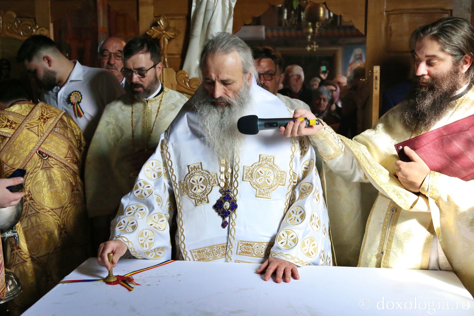 Biserica din Todirel a primit, cu ocazia hramului, veșmântul cel nou al sfințirii
