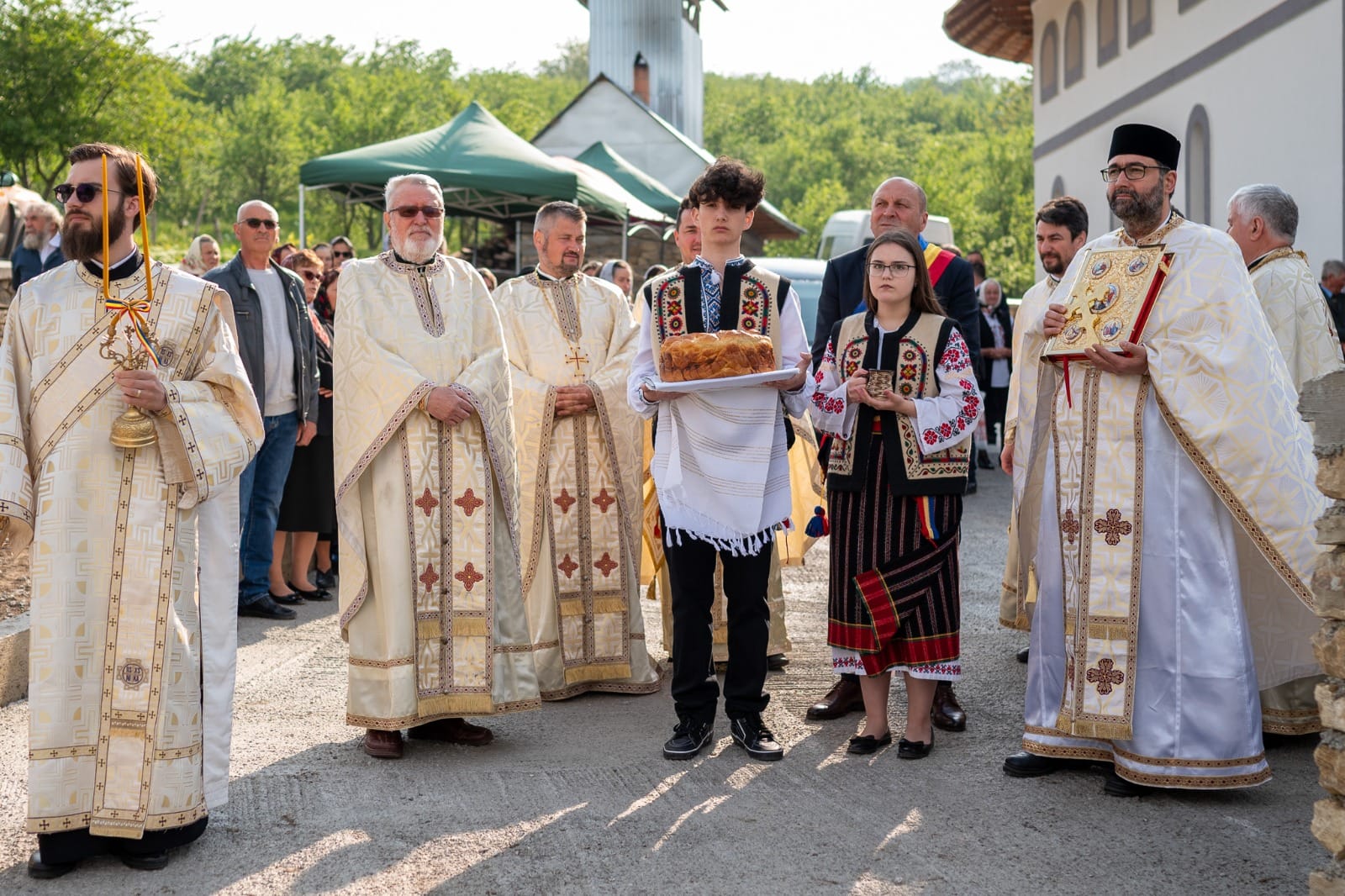 Pictura Bisericii din Zvarici a fost binecuvântată de PS Nichifor Botoșăneanul