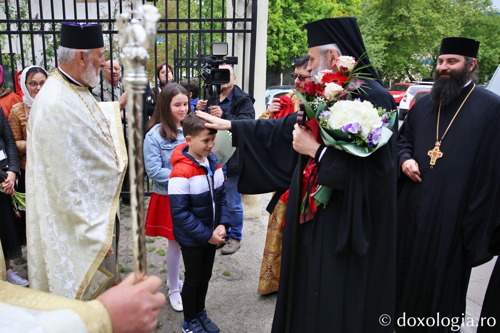 „Biserica lui Hristos este un spital duhovnicesc, iar Sfânta Împărtășanie este leacul nemuririi”, a afirmat Părintele Mitropolit la sfințirea paraclisului Parohiei „Sfântul Proroc Daniel” din Iași