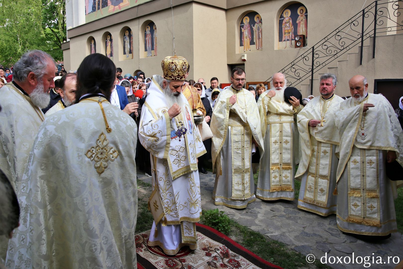 „Biserica lui Hristos este un spital duhovnicesc, iar Sfânta Împărtășanie este leacul nemuririi”, a afirmat Părintele Mitropolit la sfințirea paraclisului Parohiei „Sfântul Proroc Daniel” din Iași