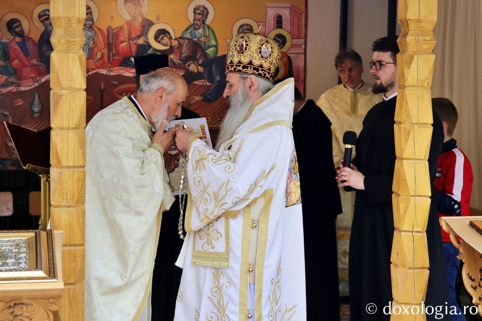 „Biserica lui Hristos este un spital duhovnicesc, iar Sfânta Împărtășanie este leacul nemuririi”, a afirmat Părintele Mitropolit la sfințirea paraclisului Parohiei „Sfântul Proroc Daniel” din Iași