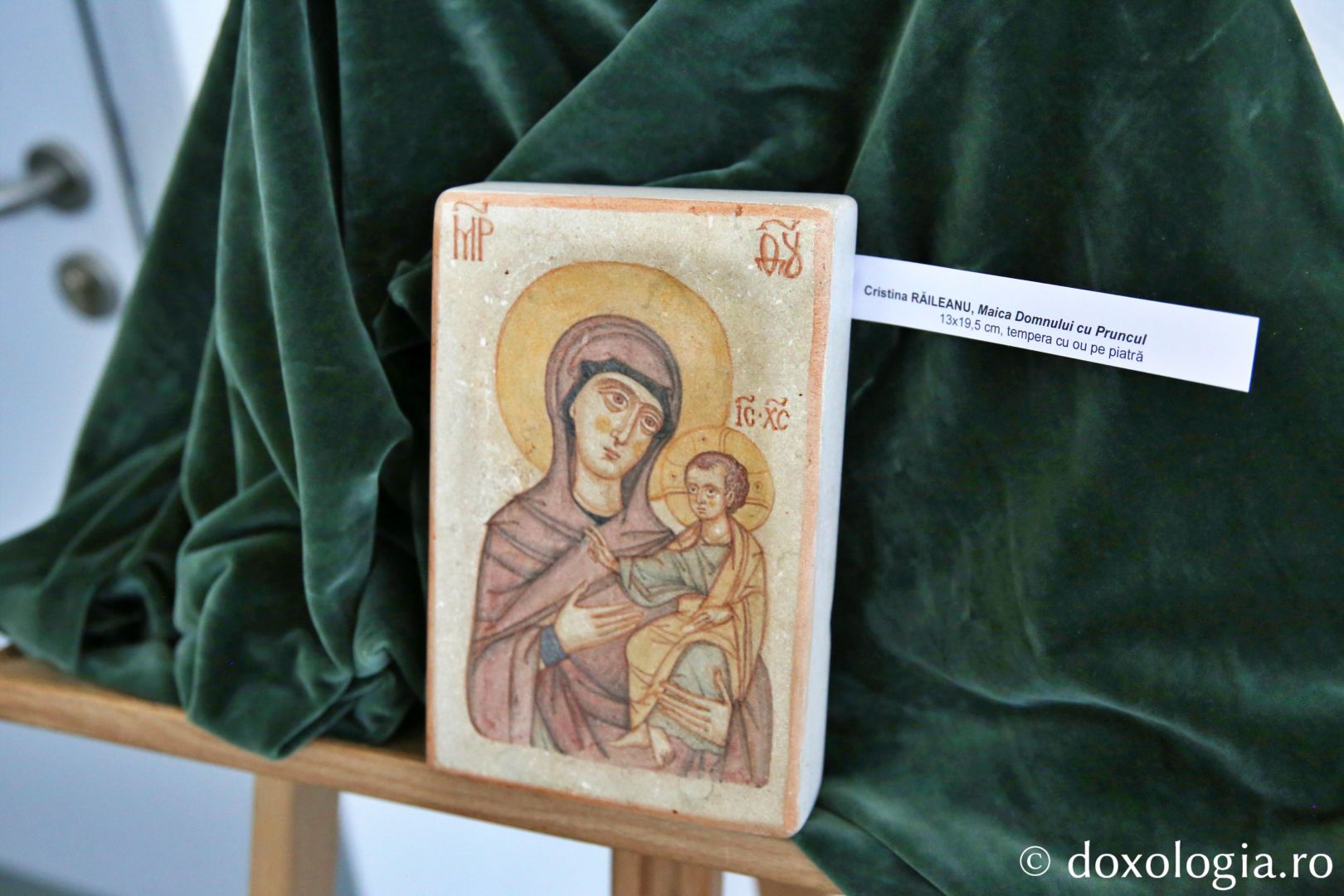 Foto: Flavius Popa „Veronica – Contribuie la vindecare!”: Expoziție cu icoane pentru susținerea amenajării Centrului medico-social al Asociației „Glasul Vieții”