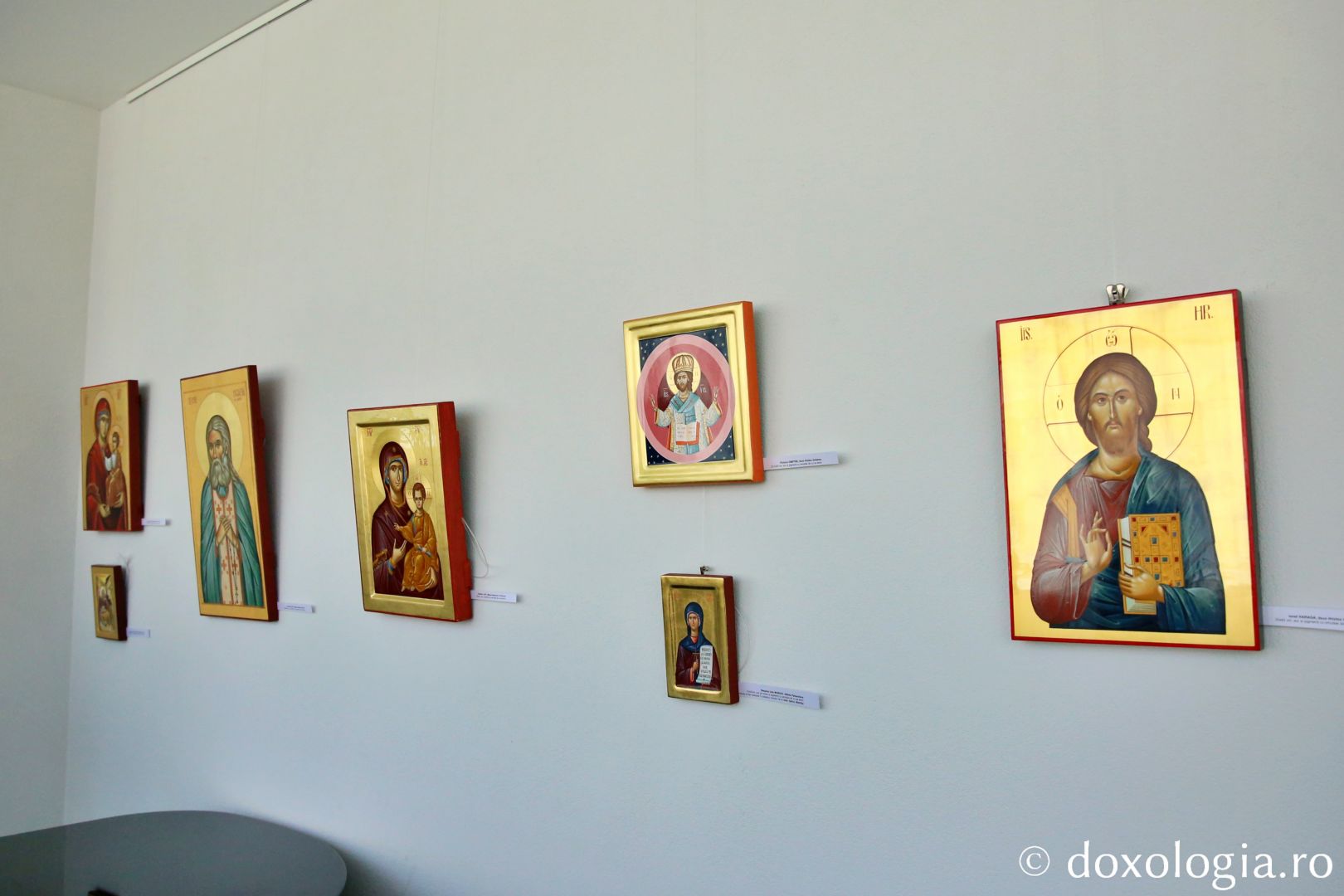 Foto: Flavius Popa „Veronica – Contribuie la vindecare!”: Expoziție cu icoane pentru susținerea amenajării Centrului medico-social al Asociației „Glasul Vieții”