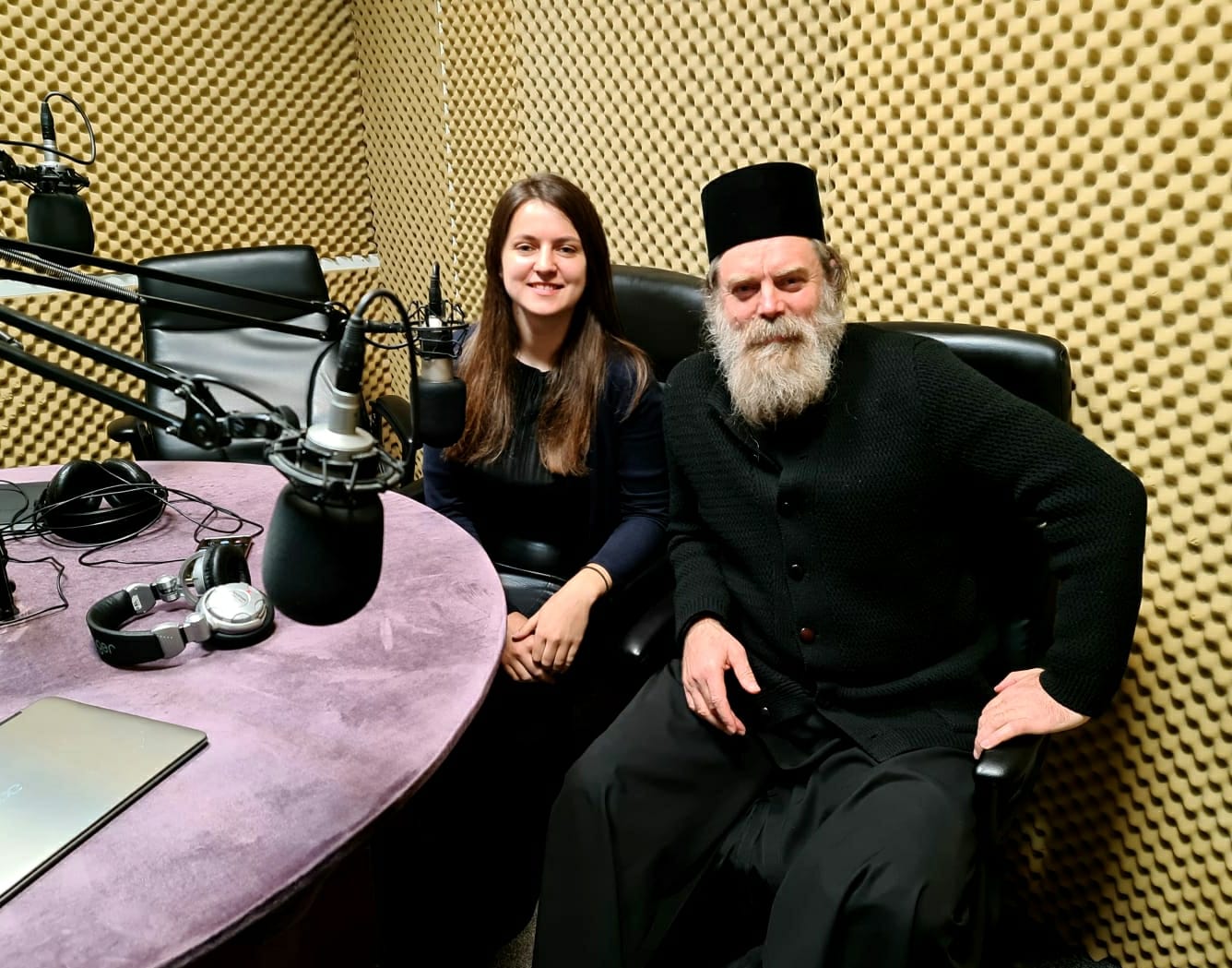 (Interviu) Mai este loc și de Dumnezeu într-o corporație? Răspunsuri către tine(ri)