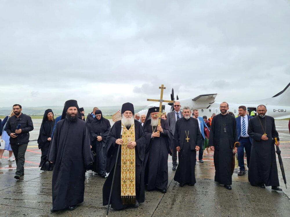 O copie după crucea Sfântului Împărat Constantin cel Mare, adusă la Cluj-Napoca din Muntele Athos