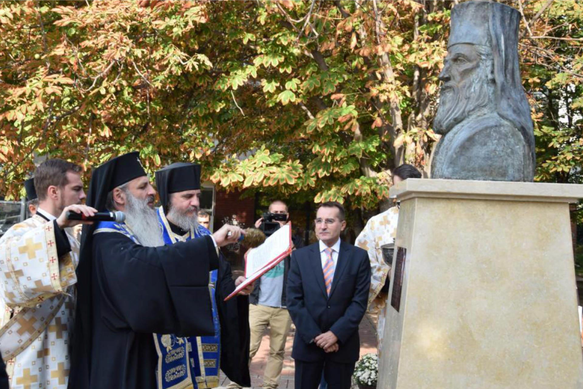 Înaltpreasfințitul Părinte Teofan, de 15 ani Arhiepiscop al Iaşilor şi Mitropolit al Moldovei şi Bucovinei Înaltpreasfințitul Părinte Teofan, de 15 ani Arhiepiscop al Iaşilor şi Mitropolit al Moldovei şi Bucovinei