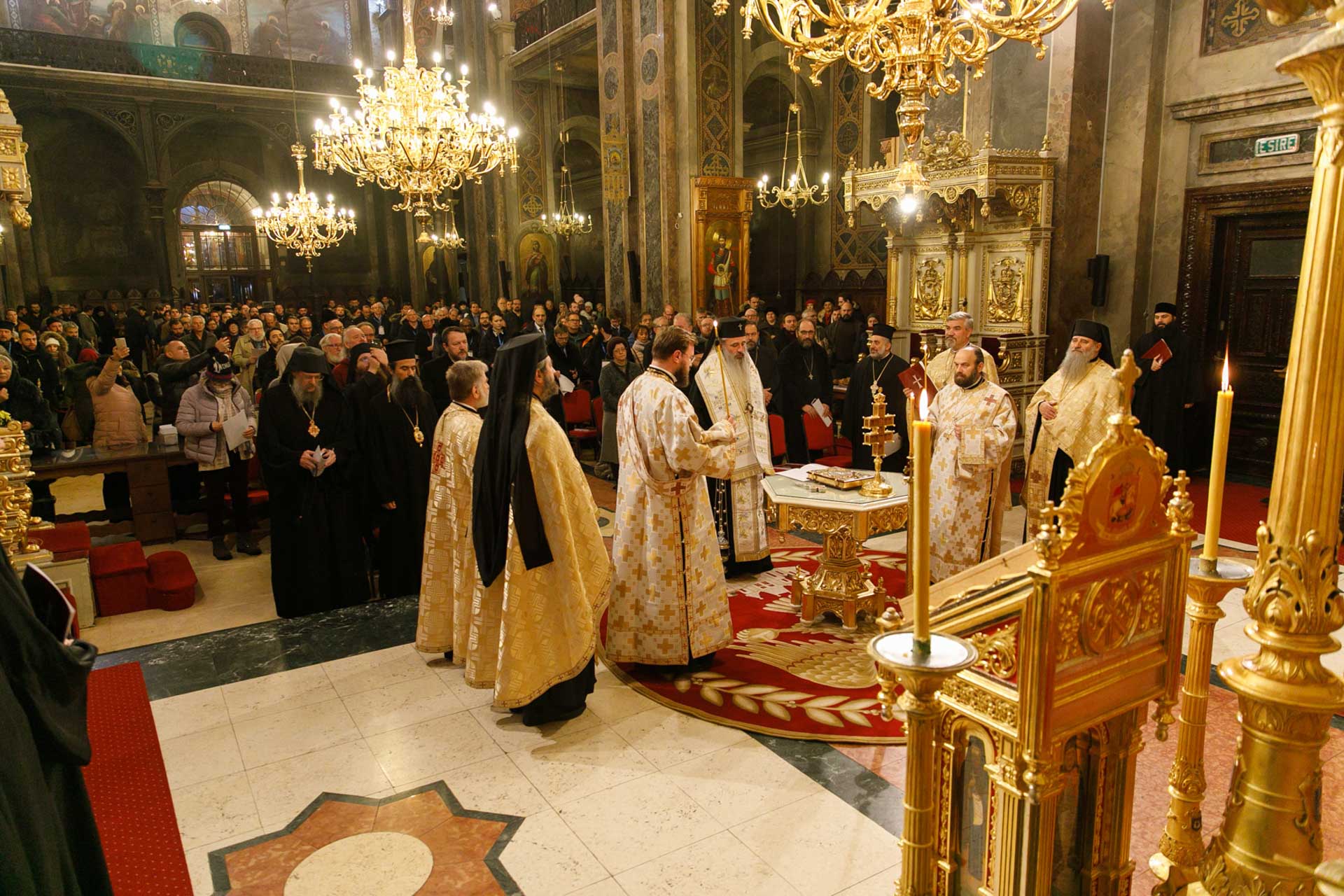 Înaltpreasfințitul Părinte Teofan, de 15 ani Arhiepiscop al Iaşilor şi Mitropolit al Moldovei şi Bucovinei Înaltpreasfințitul Părinte Teofan, de 15 ani Arhiepiscop al Iaşilor şi Mitropolit al Moldovei şi Bucovinei