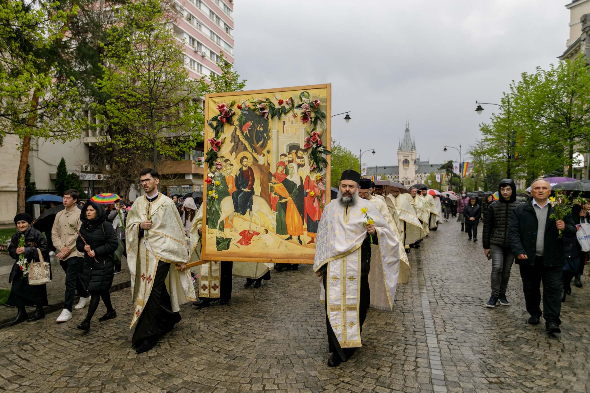 Înaltpreasfințitul Părinte Teofan, de 15 ani Arhiepiscop al Iaşilor şi Mitropolit al Moldovei şi Bucovinei Înaltpreasfințitul Părinte Teofan, de 15 ani Arhiepiscop al Iaşilor şi Mitropolit al Moldovei şi Bucovinei
