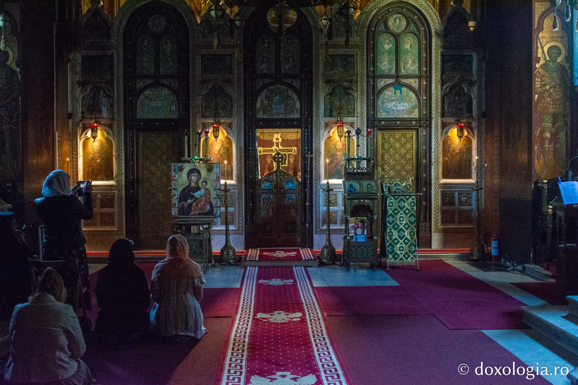 Foto: Mihail Vrăjitoru Reprezentanții Facultății de Teologie Ortodoxă din München, în vizită de studiu la Facultatea de Teologie Ortodoxă „Dumitru Stăniloae” din Iași