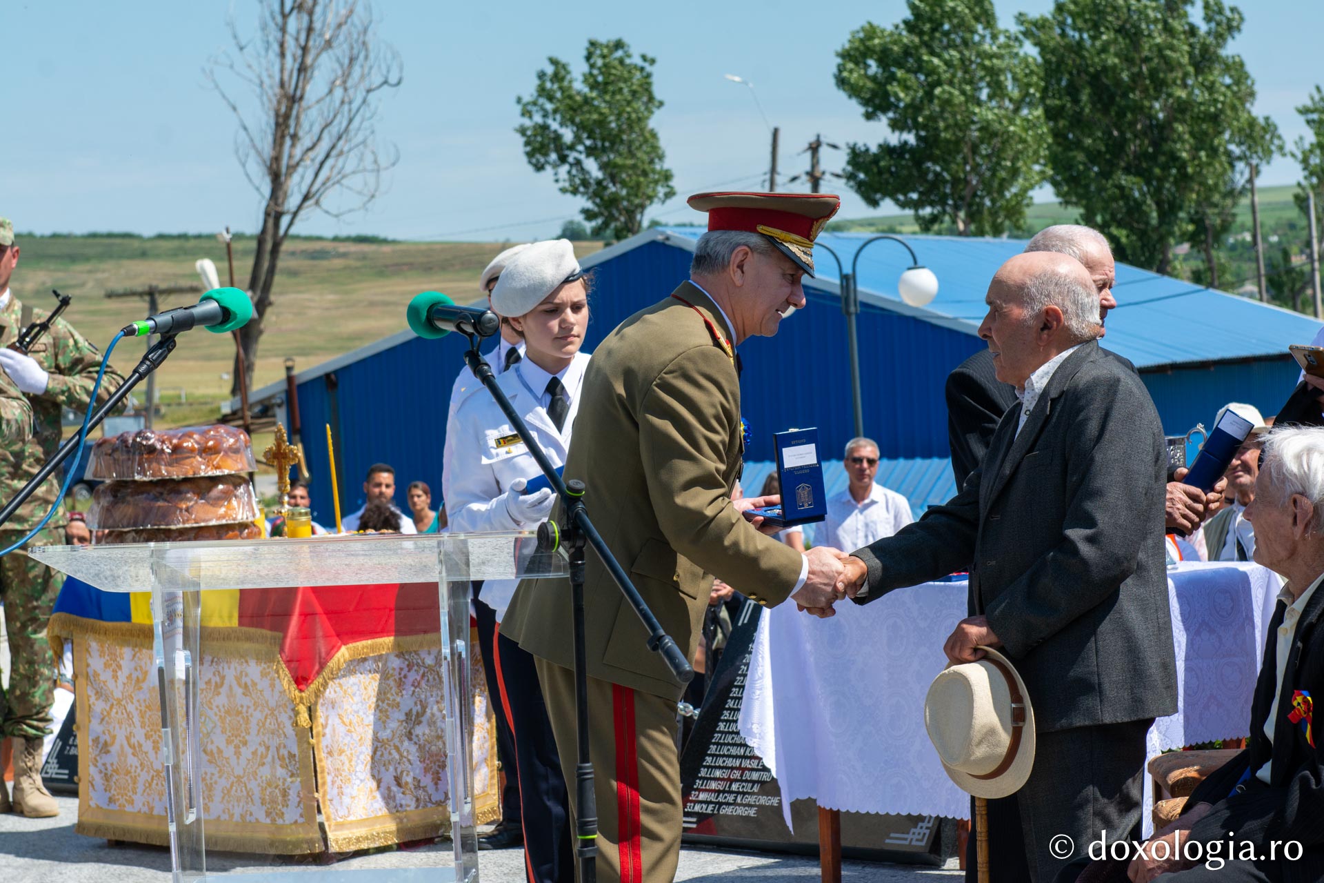 La Hlipiceni a fost sfințit un monument dedicat eroilor neamului
