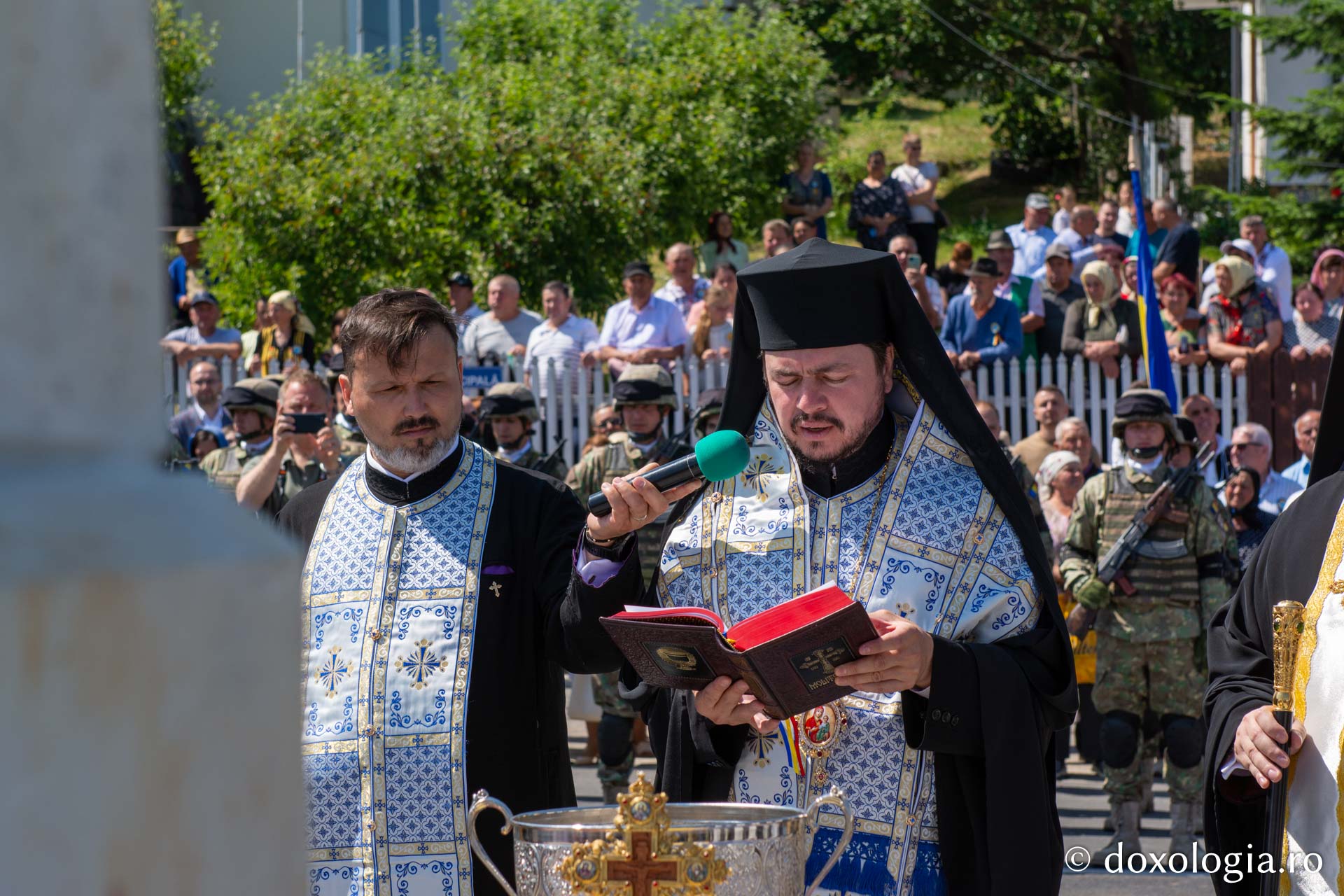 La Hlipiceni a fost sfințit un monument dedicat eroilor neamului