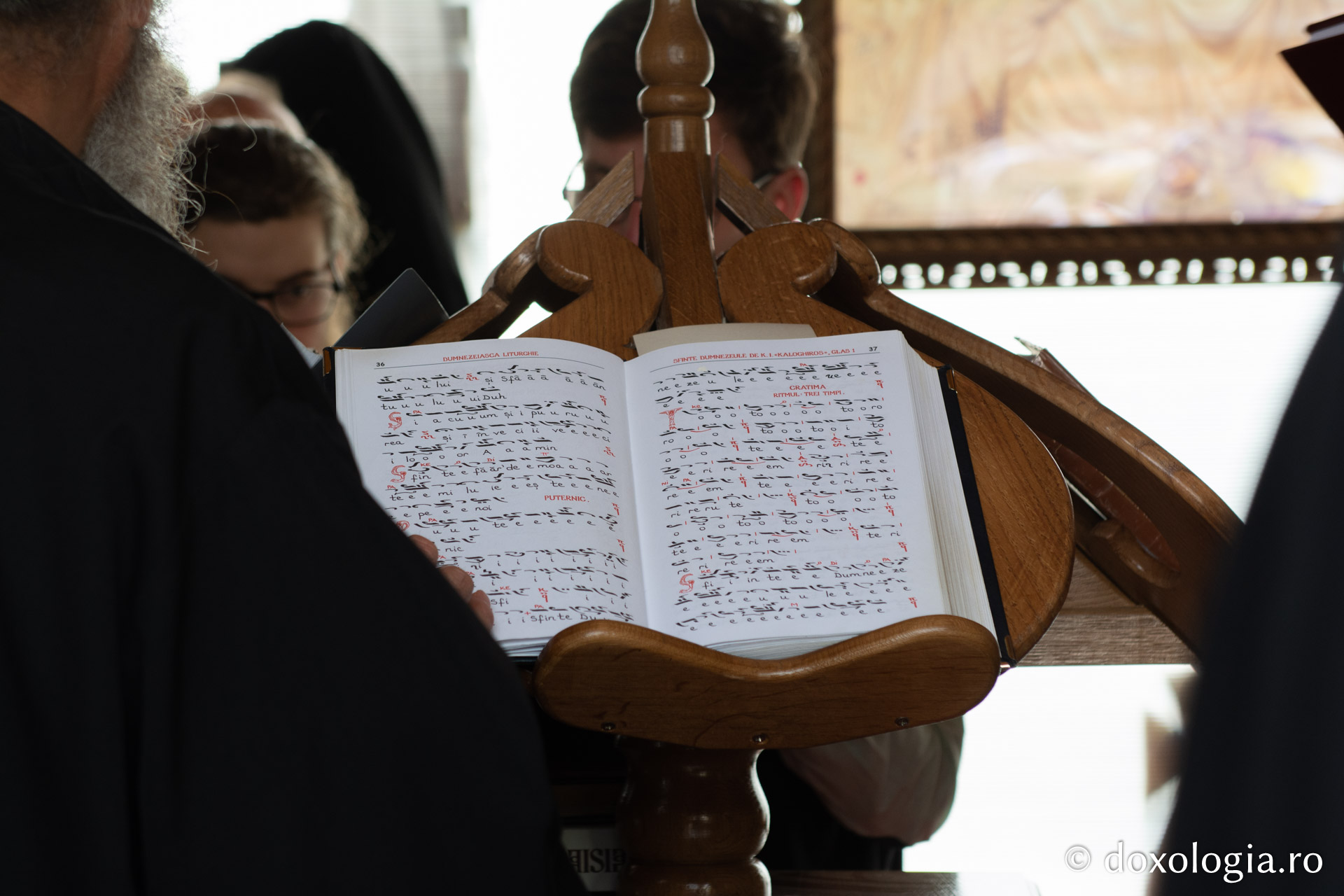 Părintele Justin Pârvu a fost pomenit la zece ani după trecerea la Domnul