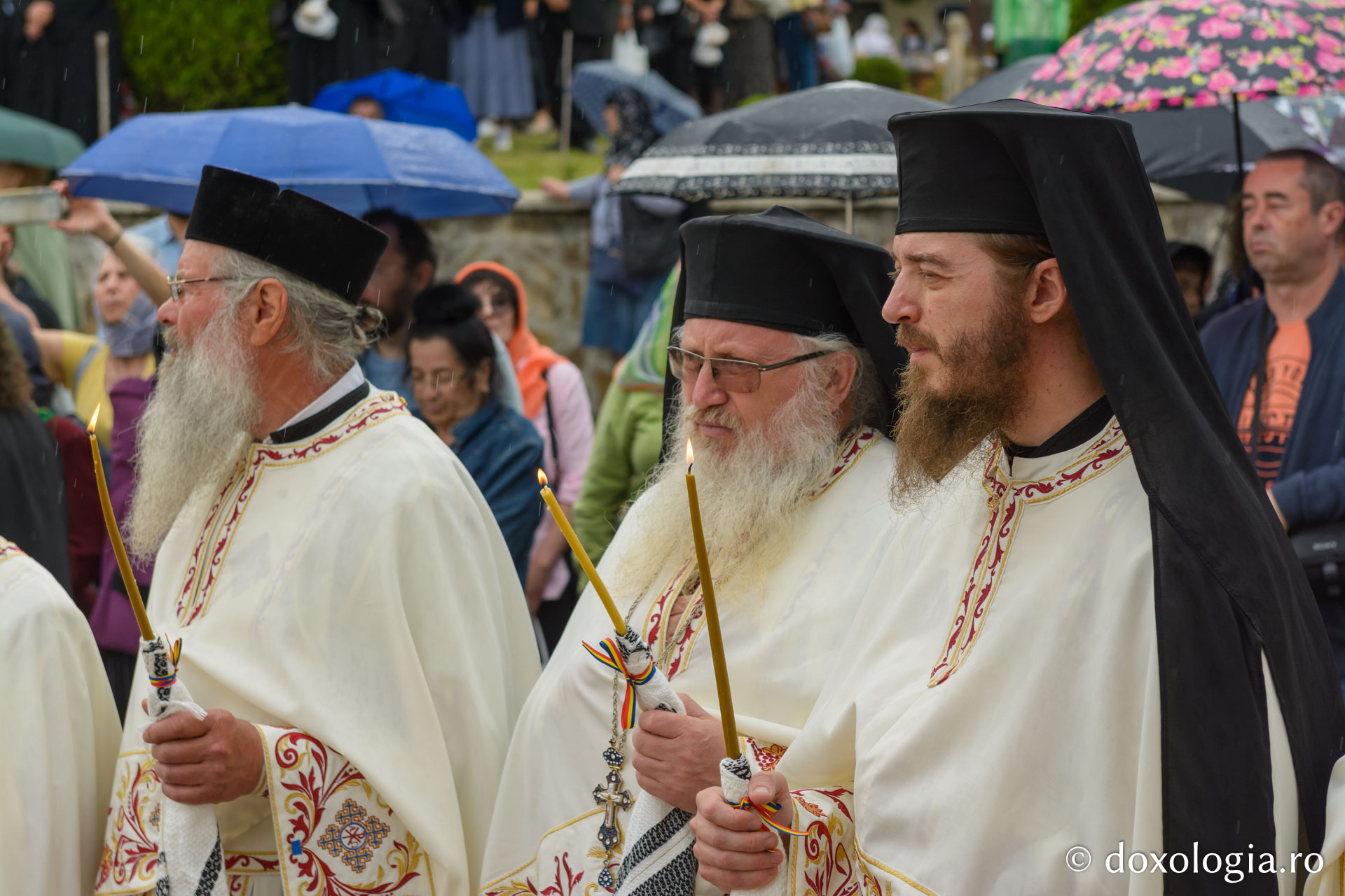 Părintele Justin Pârvu a fost pomenit la zece ani după trecerea la Domnul
