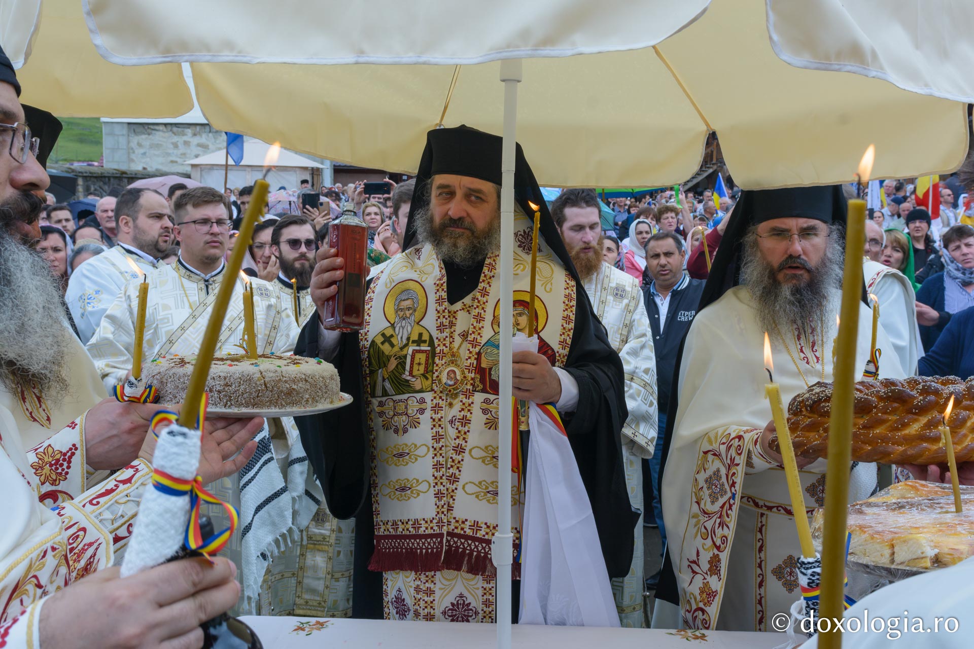 Părintele Justin Pârvu a fost pomenit la zece ani după trecerea la Domnul