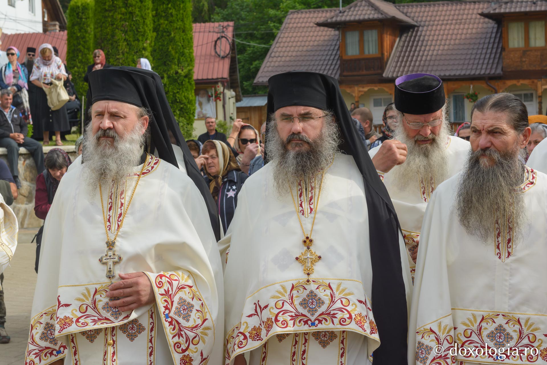 Părintele Justin Pârvu a fost pomenit la zece ani după trecerea la Domnul