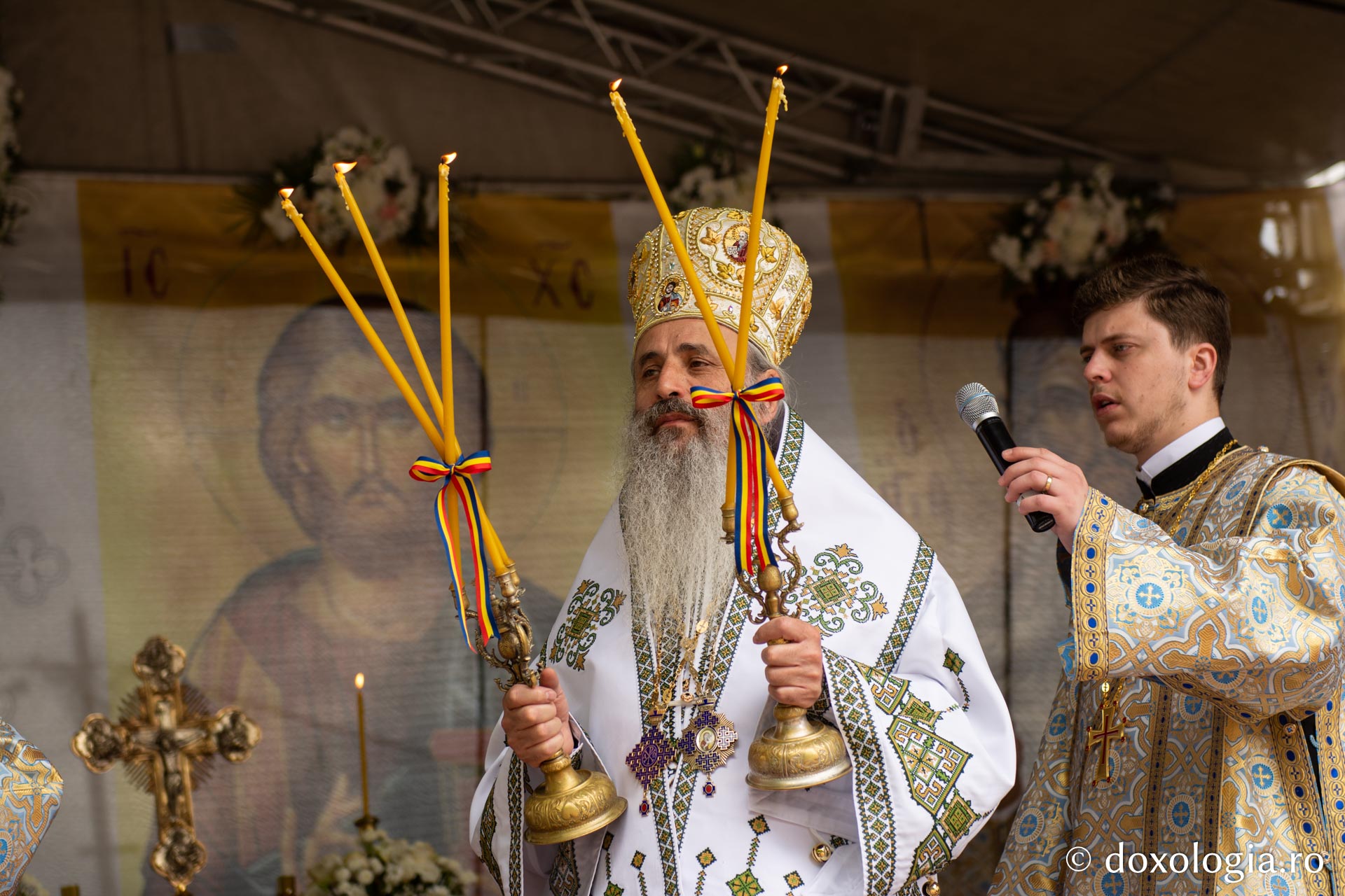 Biserica Mănăstirii Scăricica a primit haina cea nouă a sfințirii