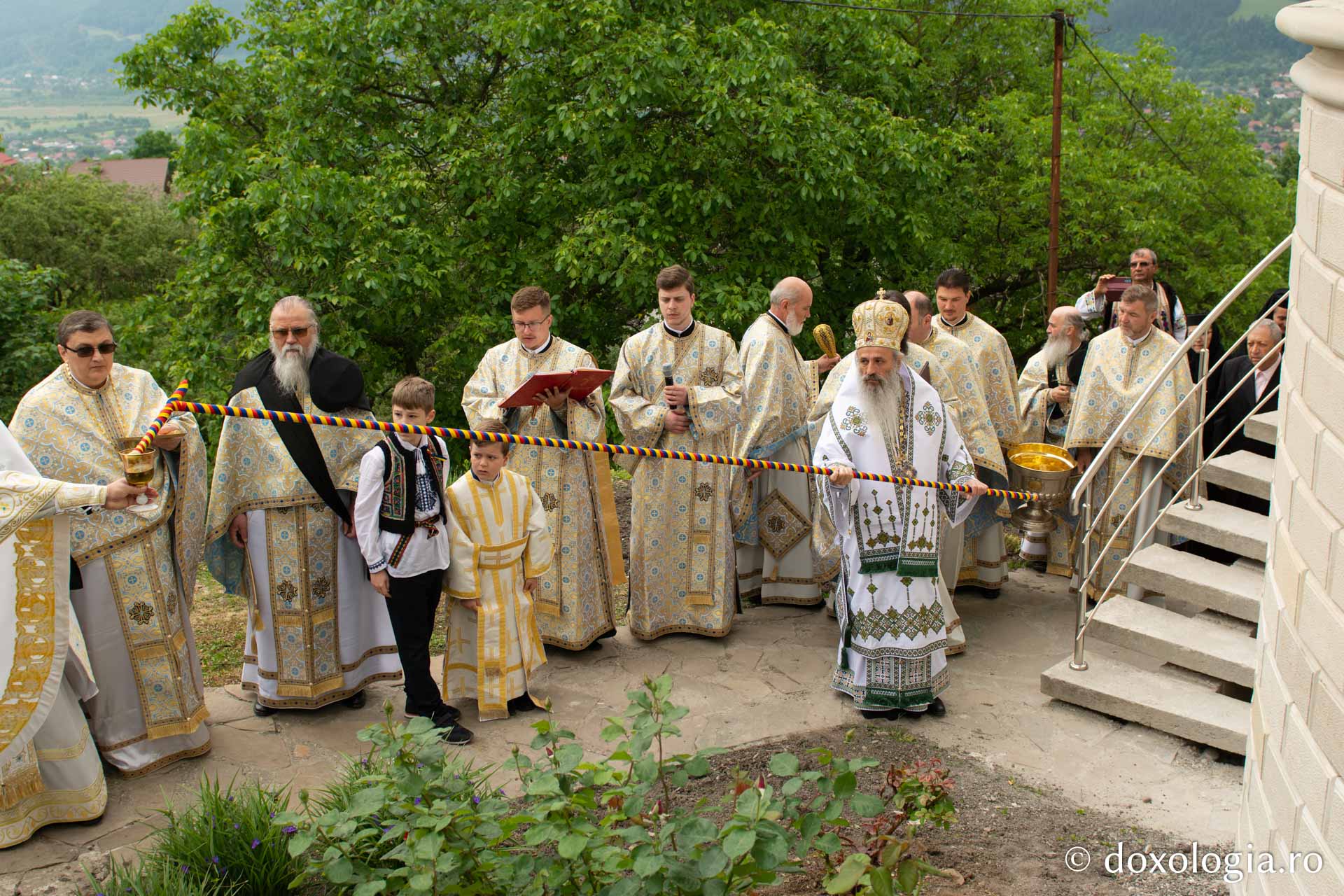 Biserica Mănăstirii Scăricica a primit haina cea nouă a sfințirii