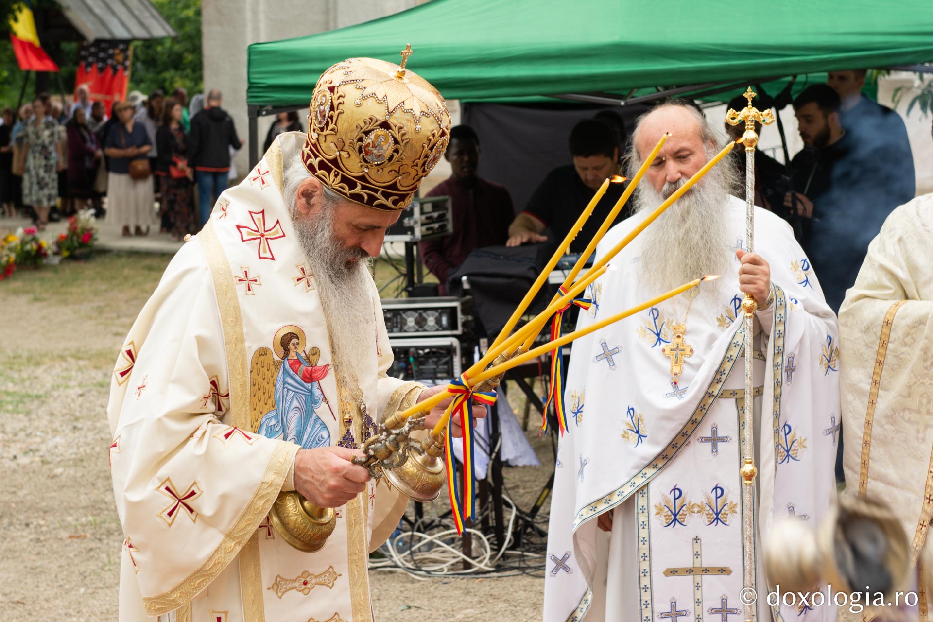 Doi ierarhi au sfințit biserica „Sfântul Ioan Botezătorul” din Bârnova, județul Iași