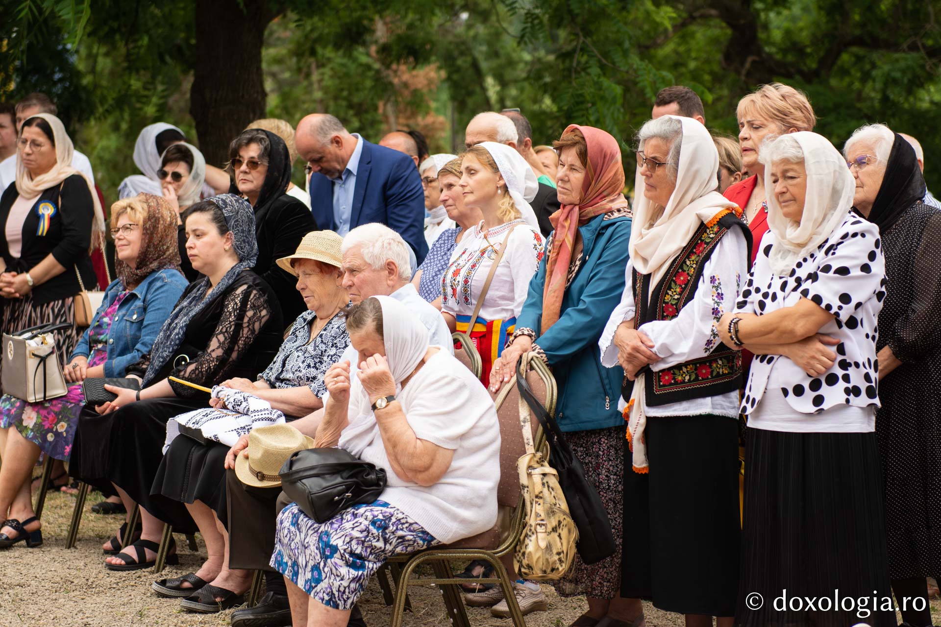 Doi ierarhi au sfințit biserica „Sfântul Ioan Botezătorul” din Bârnova, județul Iași