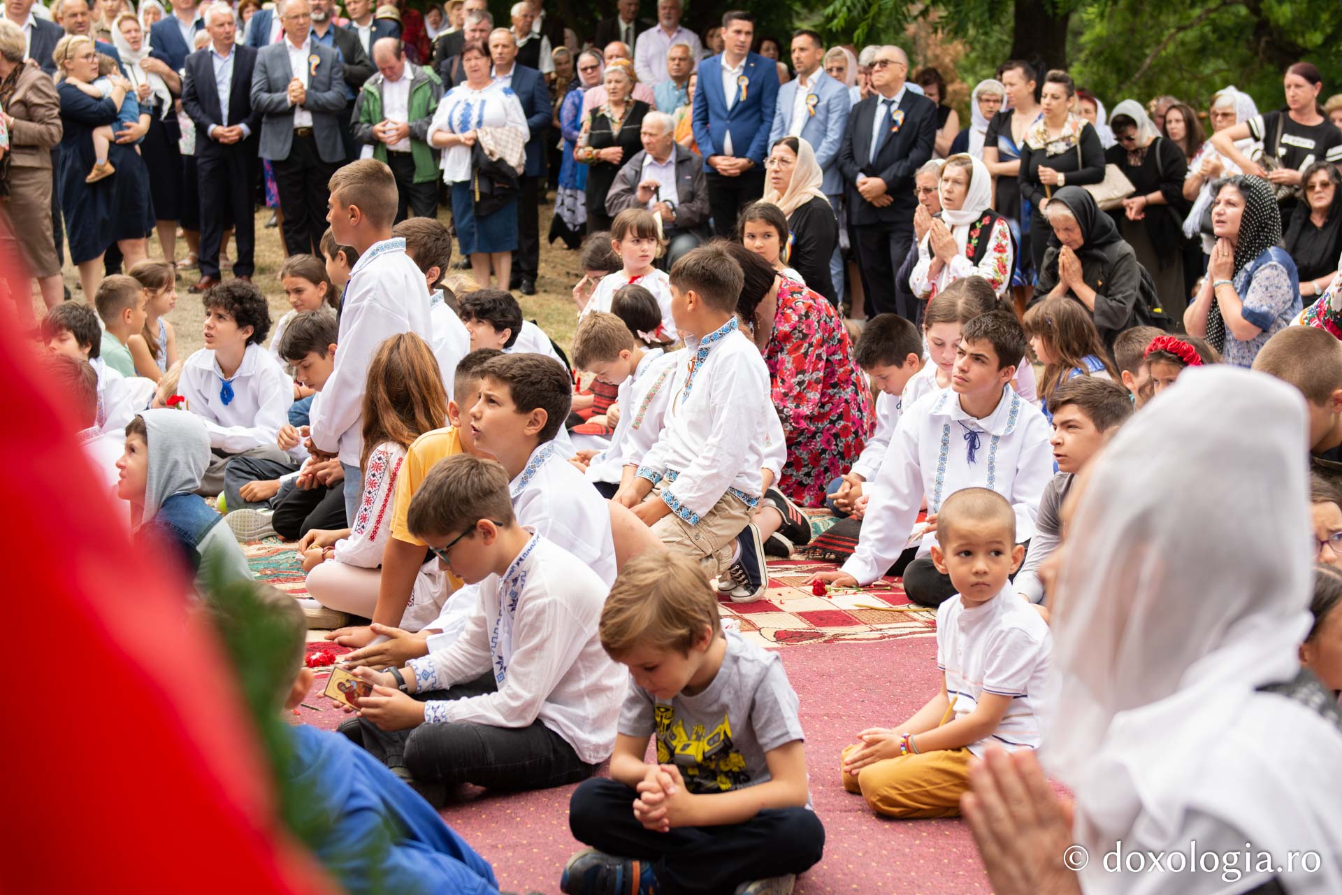 Doi ierarhi au sfințit biserica „Sfântul Ioan Botezătorul” din Bârnova, județul Iași
