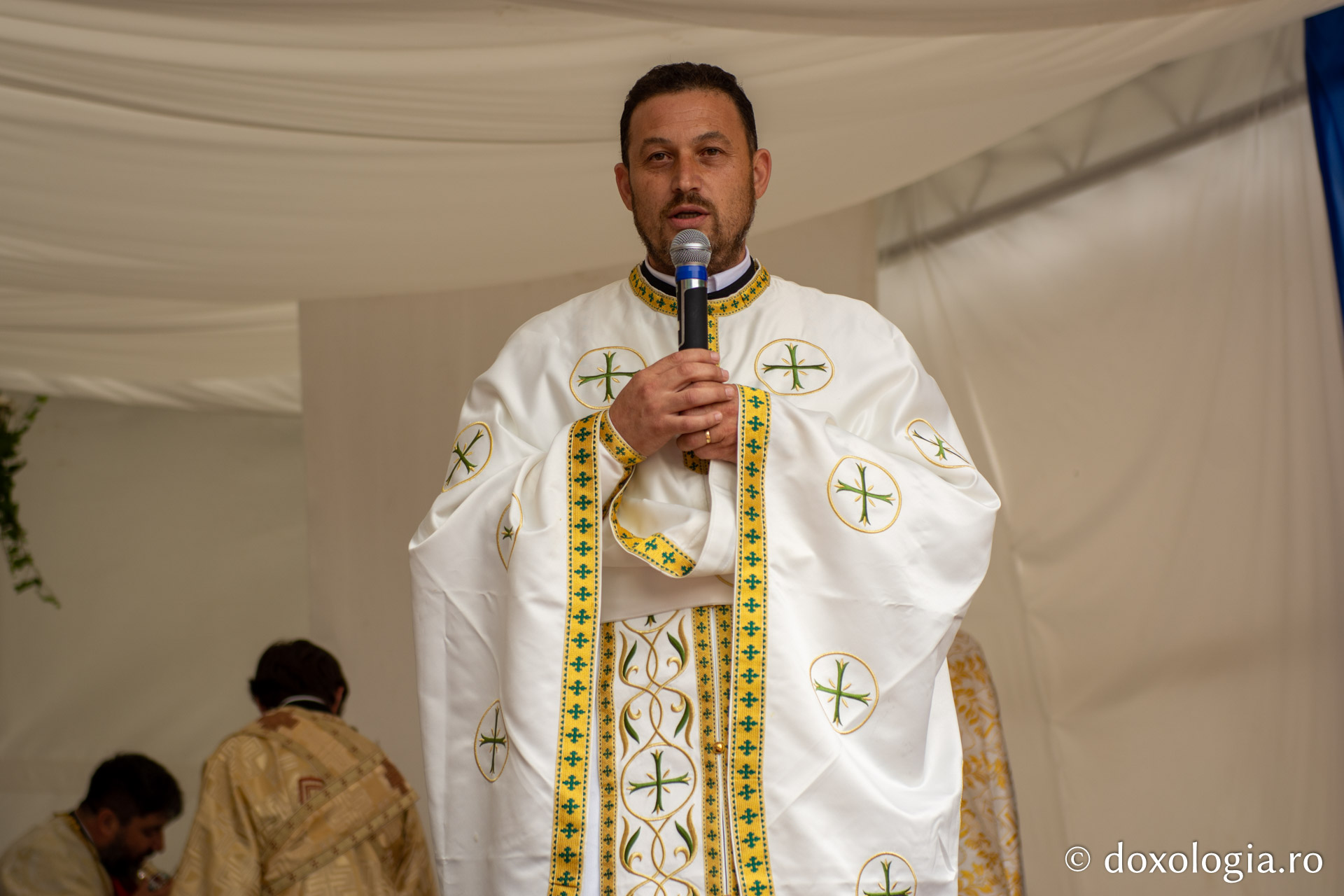 Doi ierarhi au sfințit biserica „Sfântul Ioan Botezătorul” din Bârnova, județul Iași