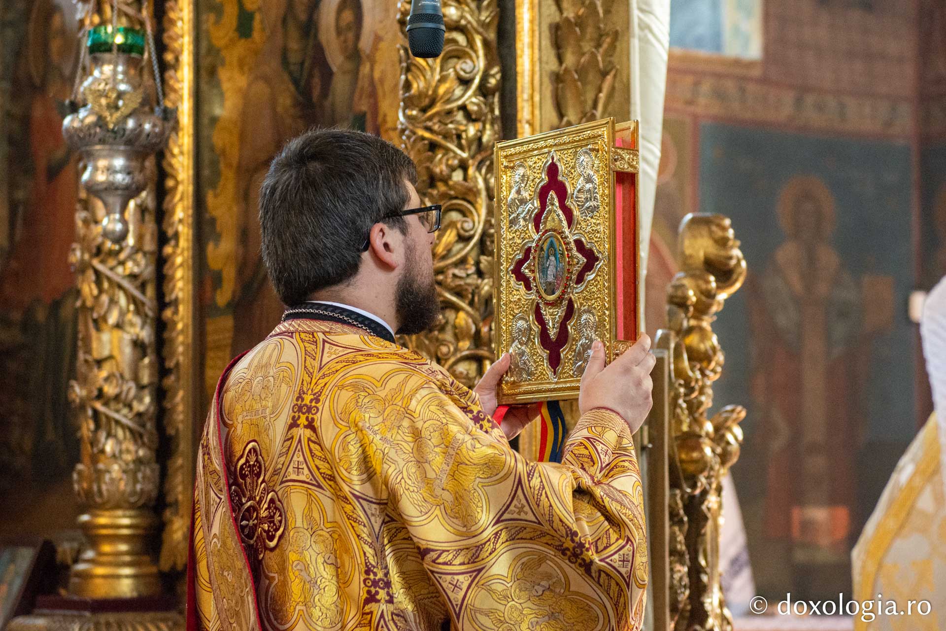 Biserica „Sfinții Apostoli Petru și Pavel” - Bărboi din Iași și-a cinstit ocrotitorii
