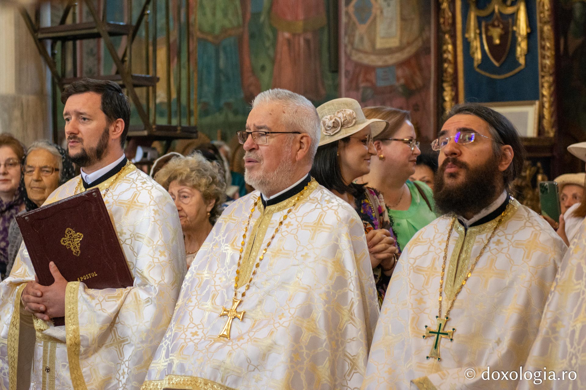 Biserica „Sfinții Apostoli Petru și Pavel” - Bărboi din Iași și-a cinstit ocrotitorii