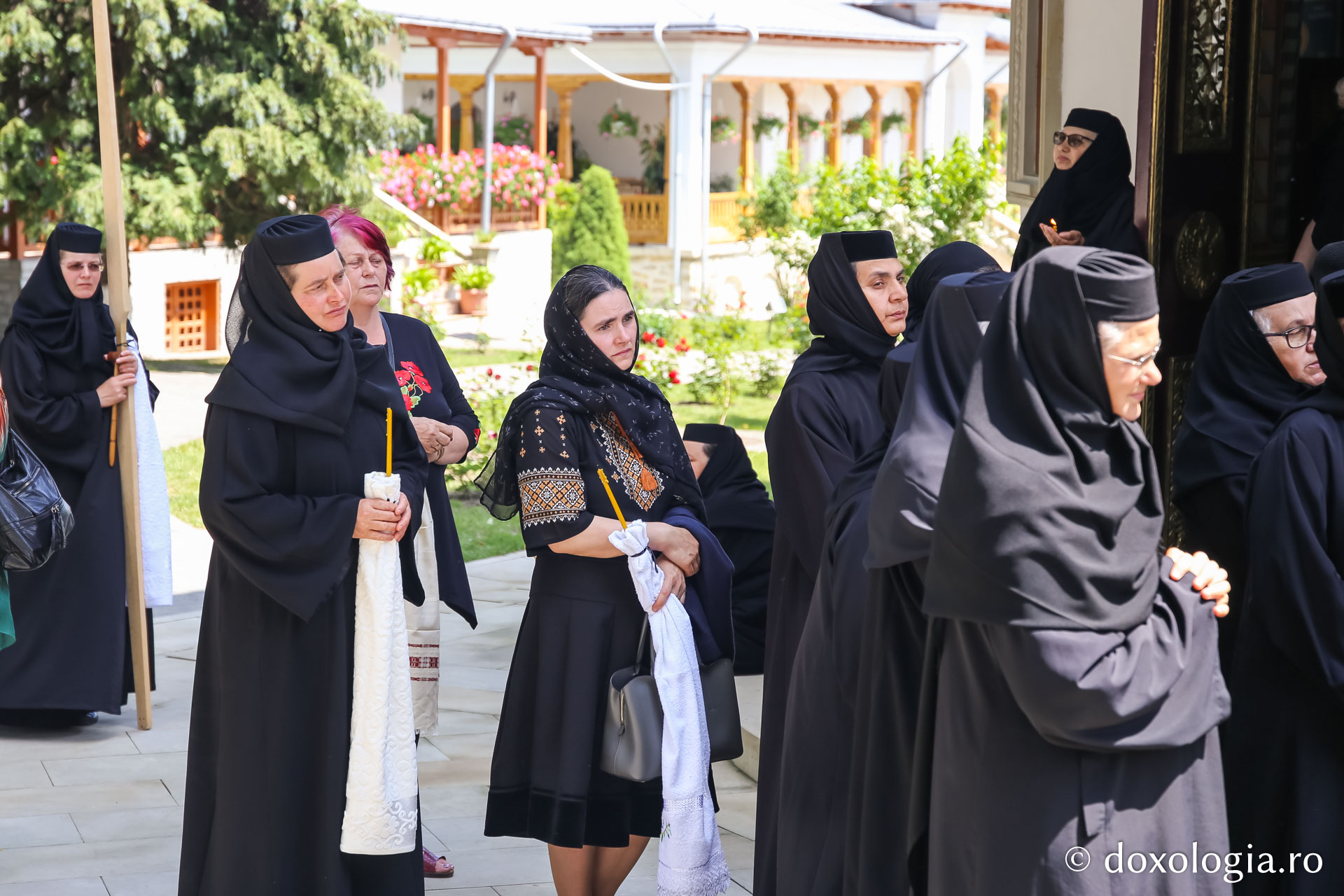 Stavrofora Onufria Nechifor, fosta stareță a Mănăstirii Văratec, a fost condusă pe ultimul drum