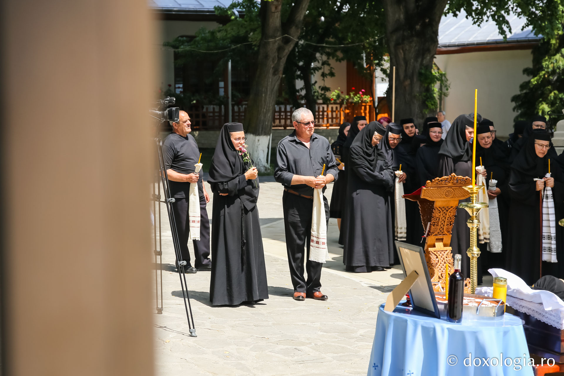 Stavrofora Onufria Nechifor, fosta stareță a Mănăstirii Văratec, a fost condusă pe ultimul drum