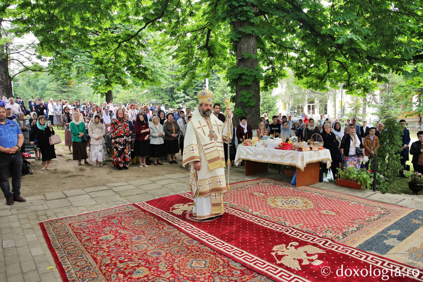 „Sfințenia înseamnă viața lui Hristos împărtășită oamenilor”, a afirmat PS Nichifor Botoșăneanul la hramul Mănăstirii Bucium