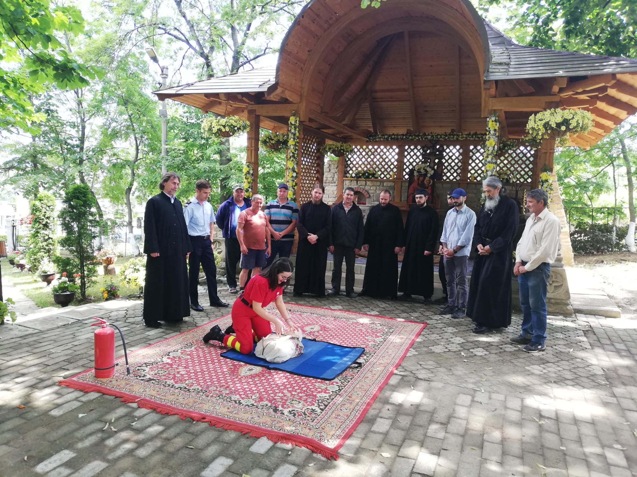 Instructaj PSI-SU la Mănăstirea Bucium Instructaj PSI-SU la Mănăstirea Bucium