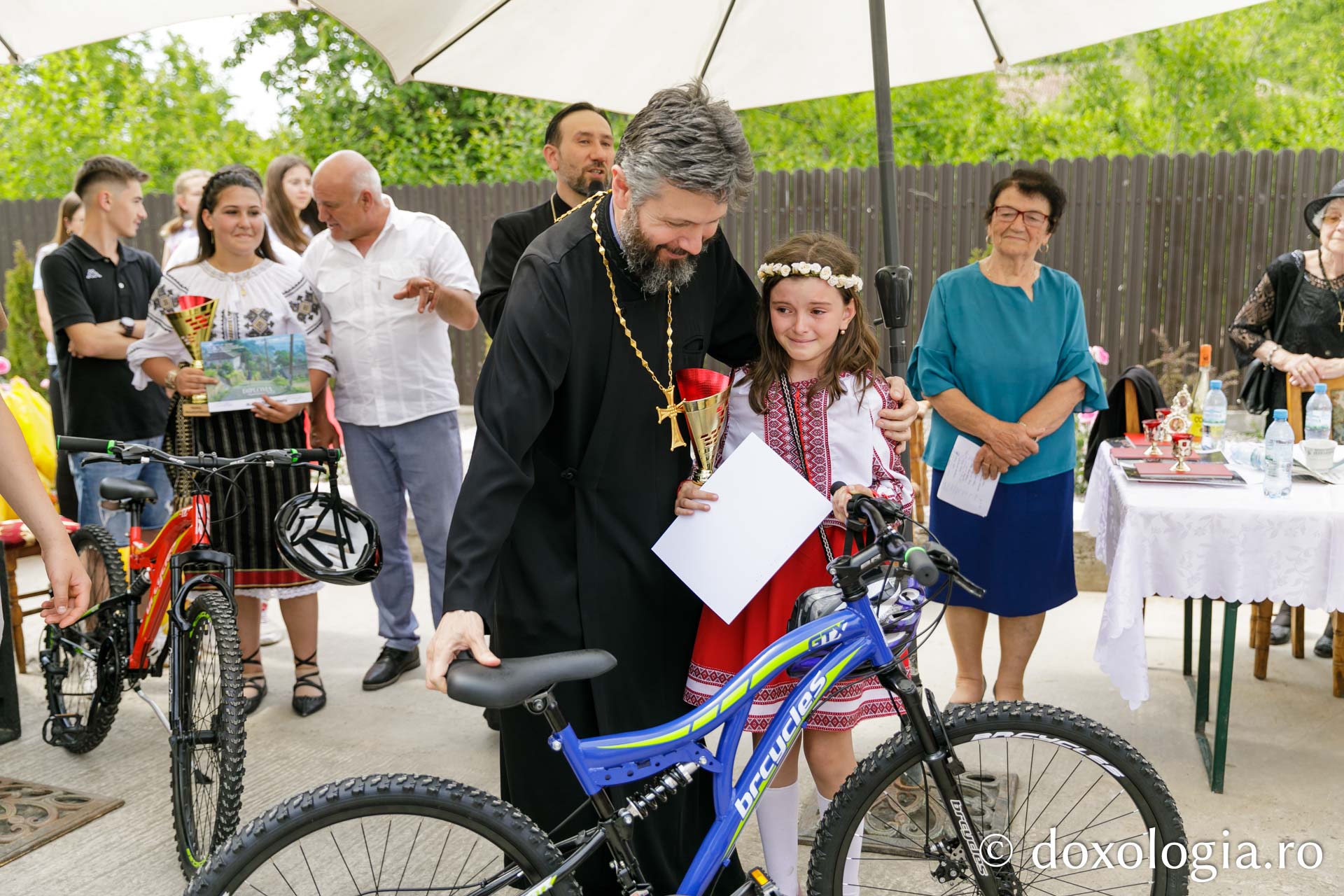 La Parohia Dumitreștii Gălății a avut loc cea de-a XII-a ediție a Festivalului Concurs „Poezie în glas de copil”