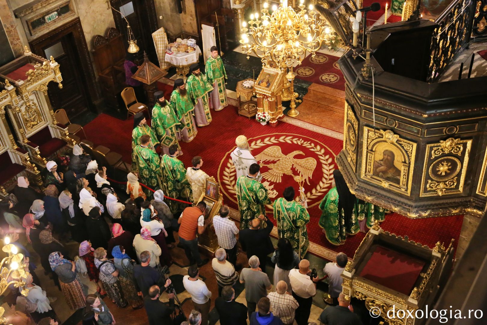 (Video) Praznicul Cincizecimii, la Catedrala Mitropolitană din Iași