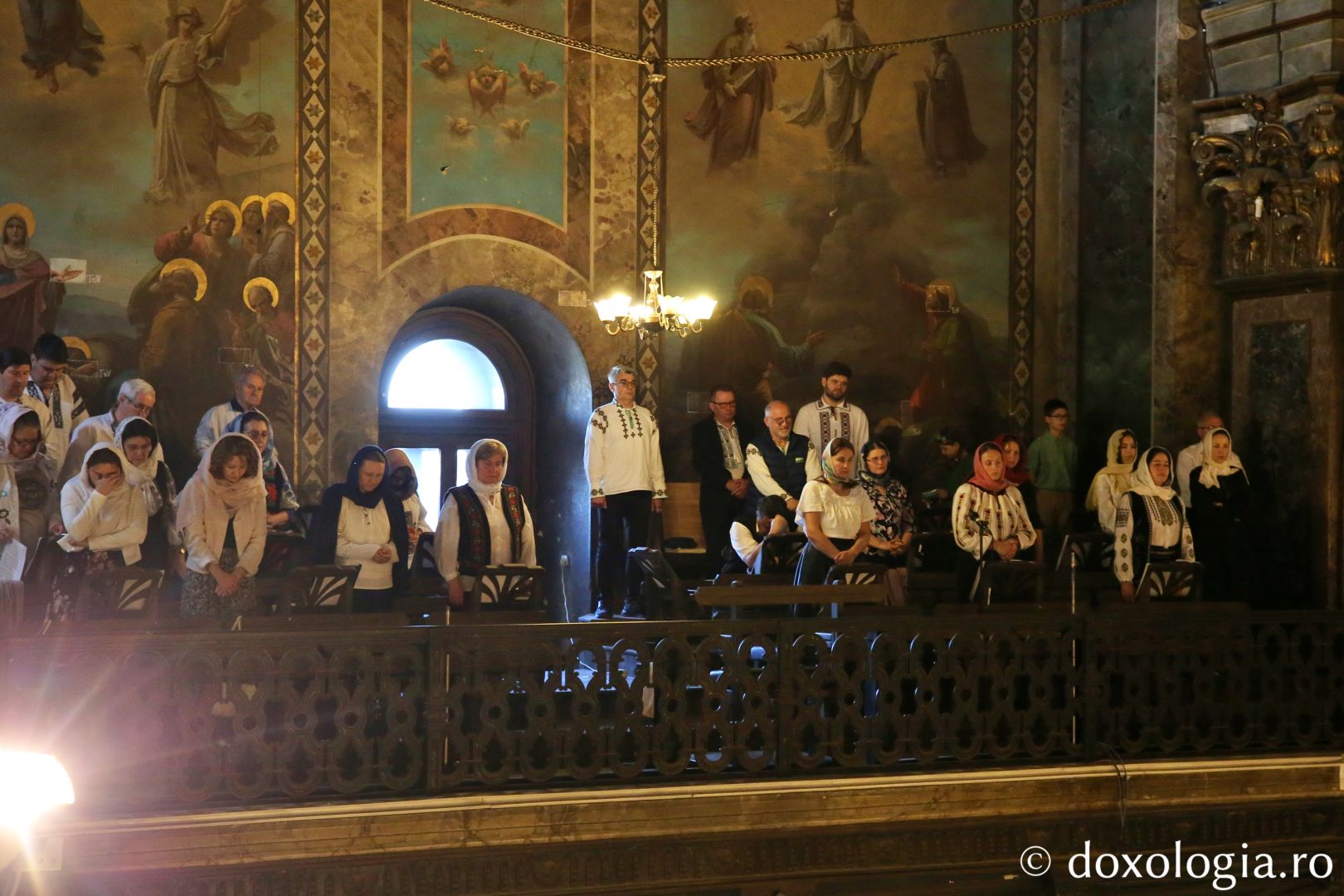 Sărbătoarea Bisericii, Cincizecimea, la Catedrală: „Un om purtător de Duhul Sfânt este un om purtător de pace și de bucurie”