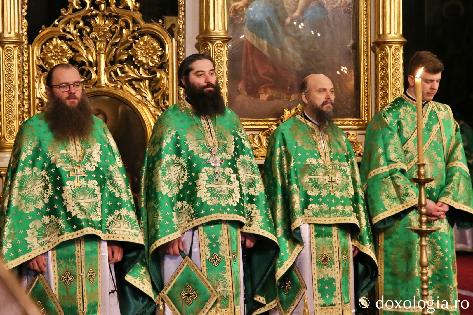 Sărbătoarea Bisericii, Cincizecimea, la Catedrală: „Un om purtător de Duhul Sfânt este un om purtător de pace și de bucurie”