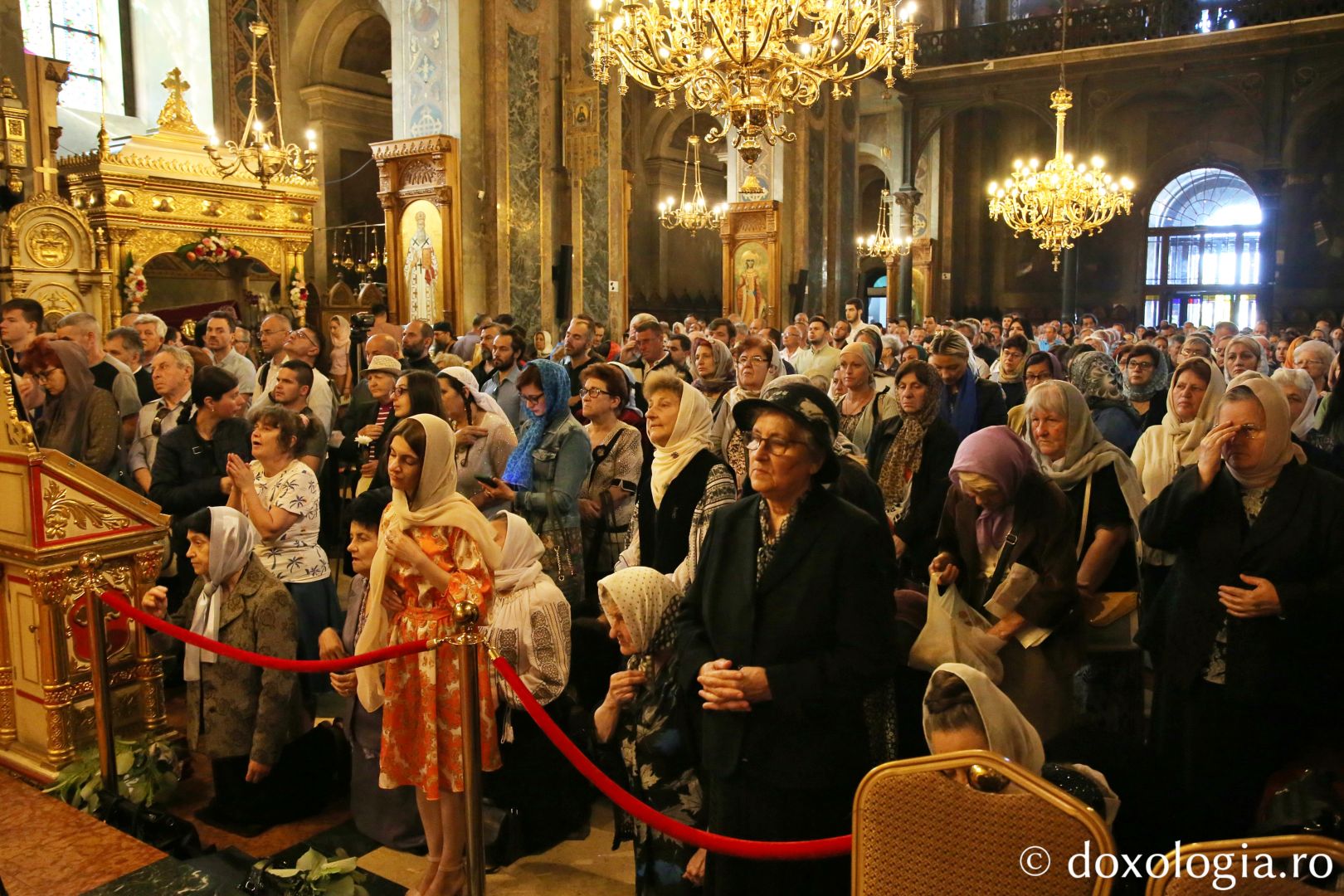 Sărbătoarea Bisericii, Cincizecimea, la Catedrală: „Un om purtător de Duhul Sfânt este un om purtător de pace și de bucurie”