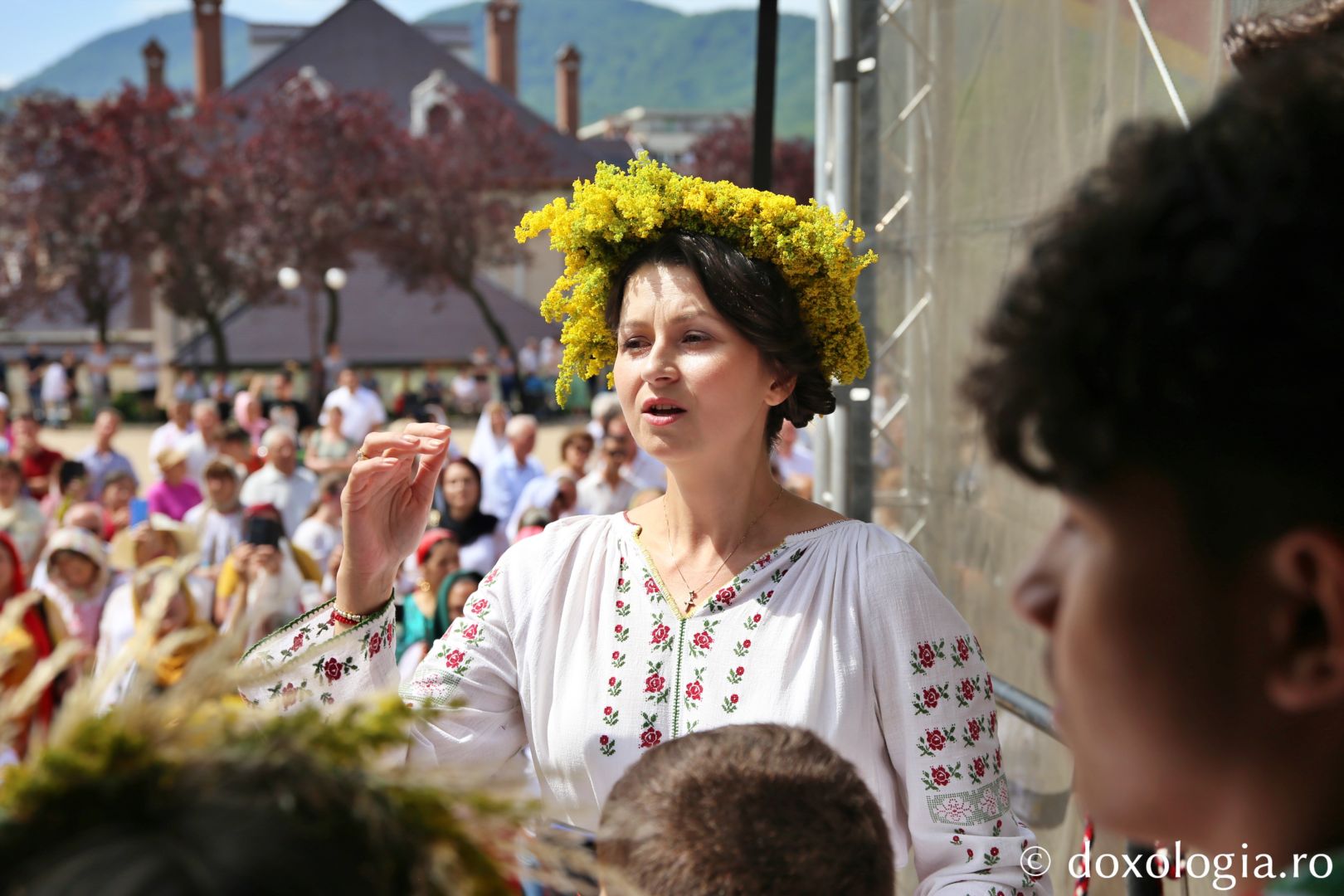 Doi ierarhi la hramul Bisericii Domnești din Piatra Neamț: „Un copil ne pregătește calea Împărăției lui Dumnezeu”