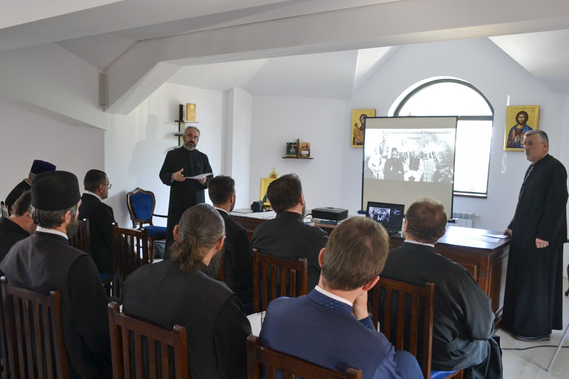Schimb de experiență catehetică pentru preoții din Protopopiatele Târgu-Neamț și Ceahlău Schimb de experiență catehetică pentru preoții din Protopopiatele Târgu-Neamț și Ceahlău