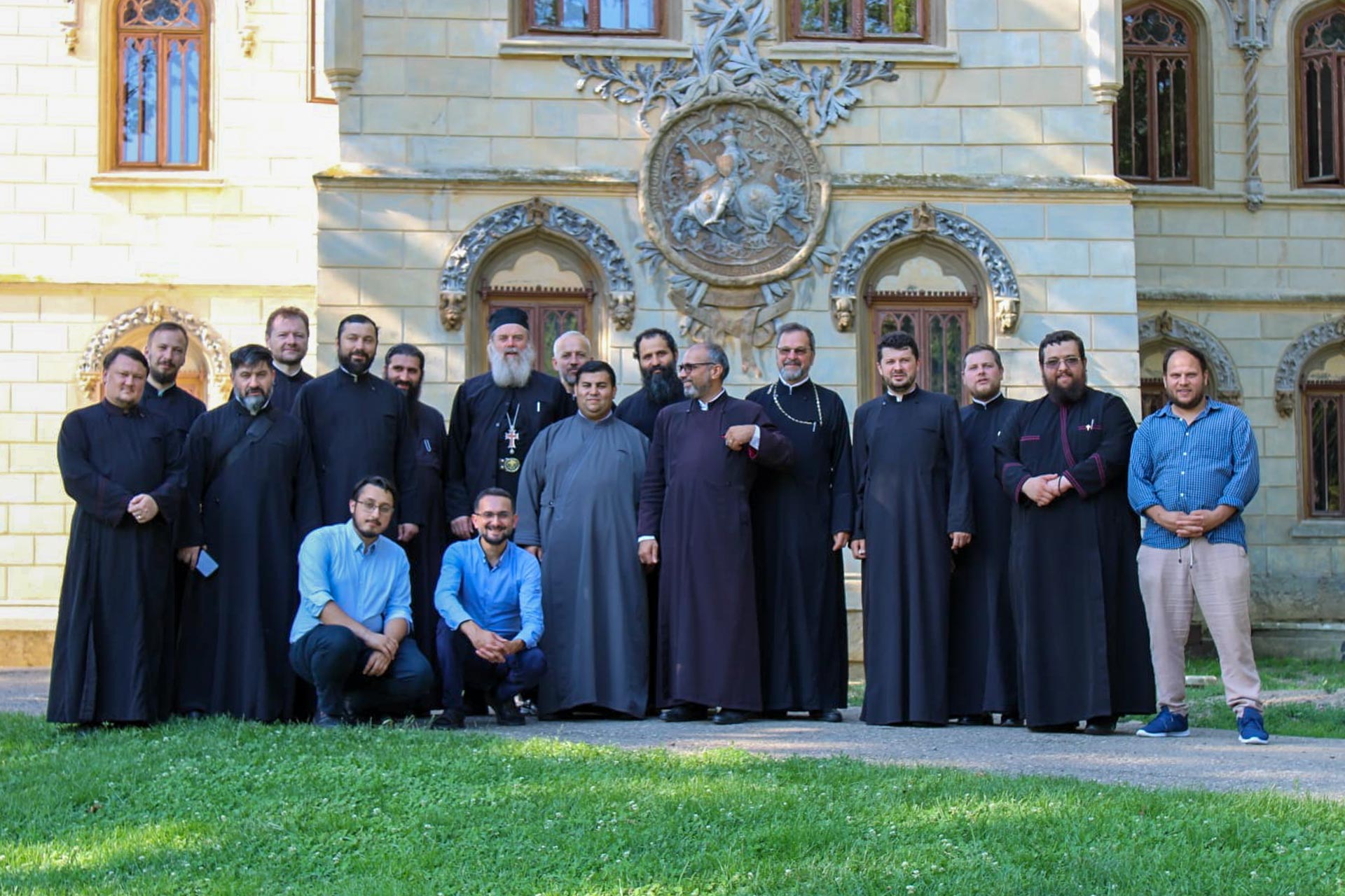 Fotografie de grup - al doilea Colocviu misionar despre pastorația romilor în Arhiepiscopia Iașilor Fotografie de grup