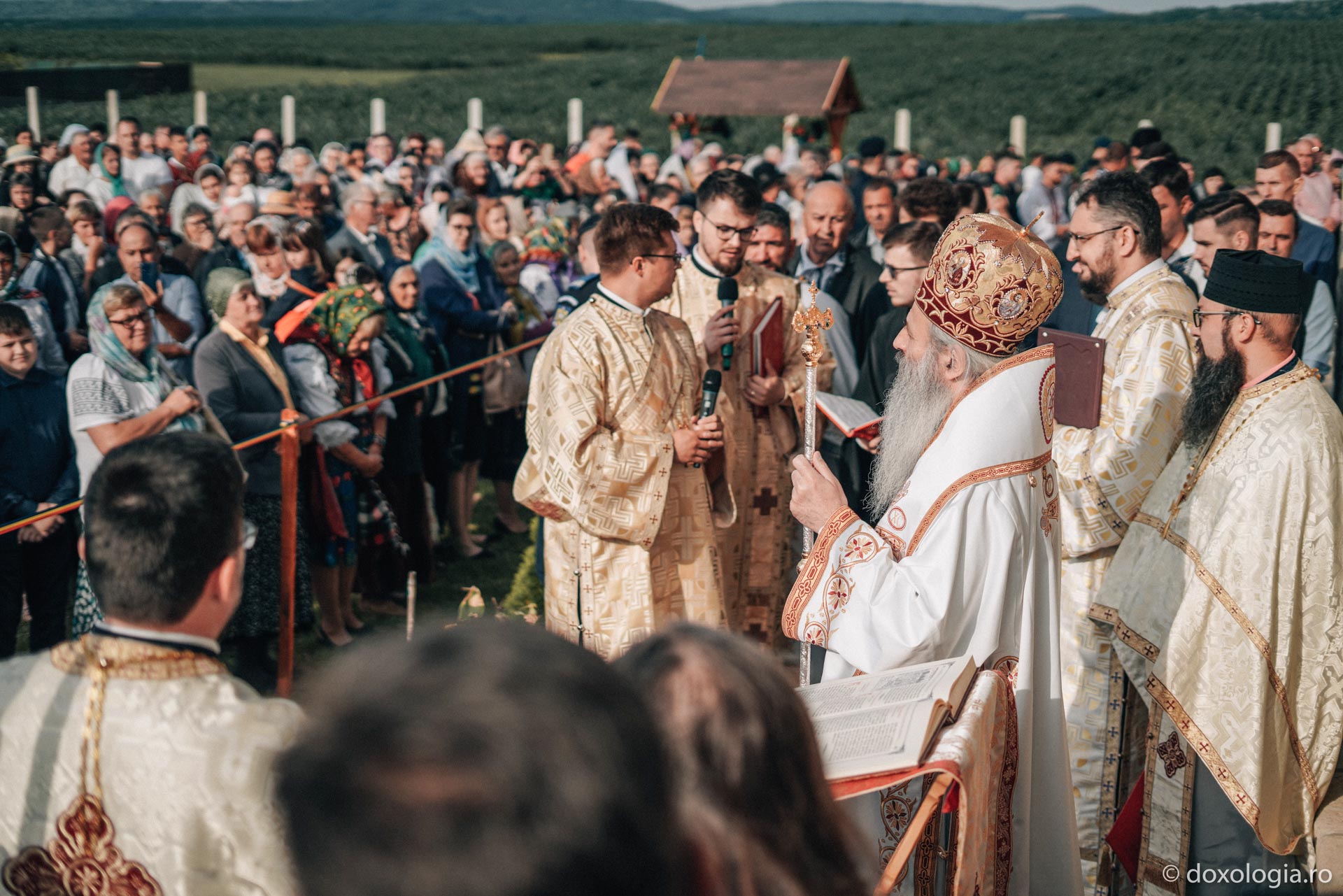Biserica „Sfânta Cuvioasă Teodora de la Sihla” din Vama a primit veșmântul sfințirii