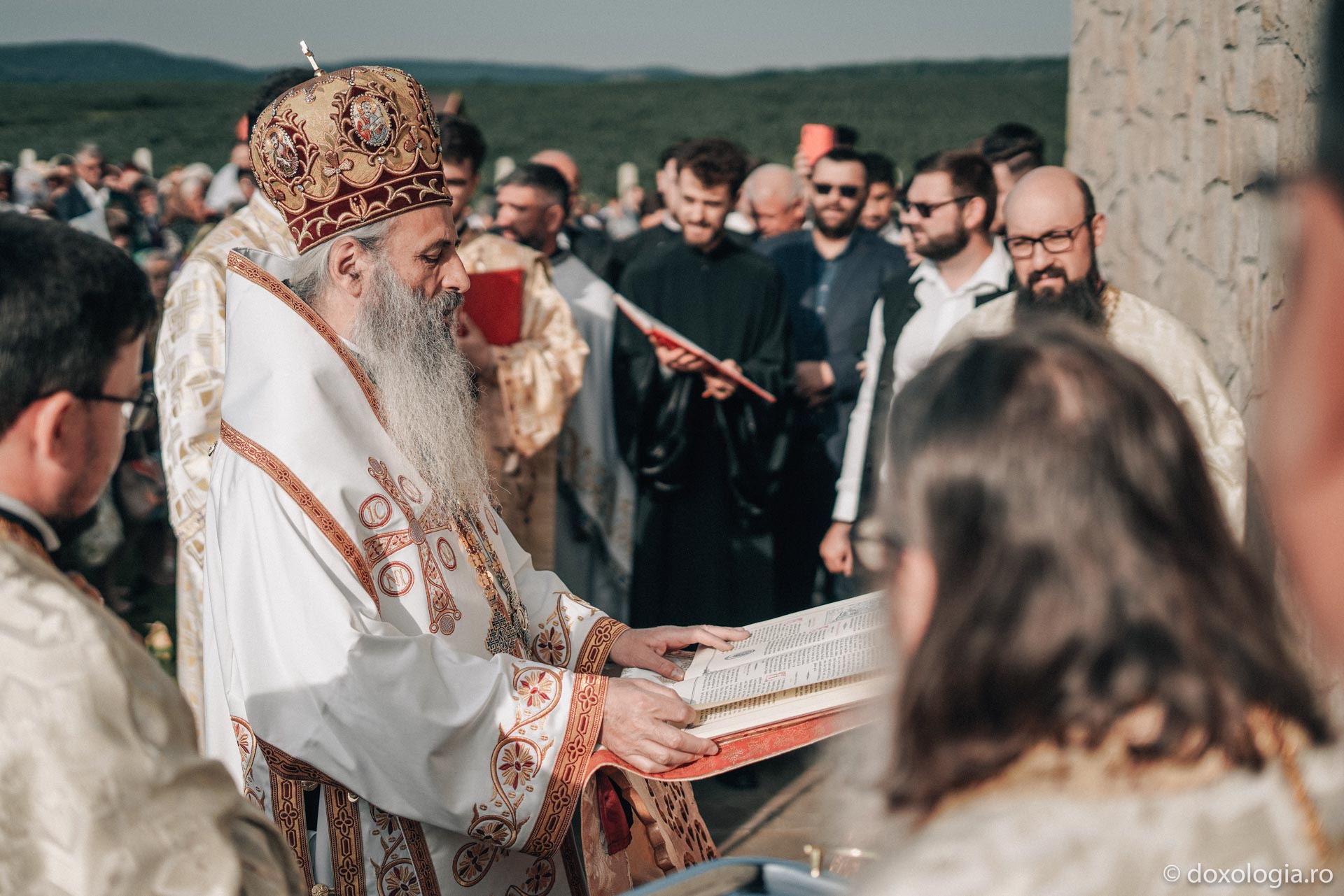 Biserica „Sfânta Cuvioasă Teodora de la Sihla” din Vama a primit veșmântul sfințirii