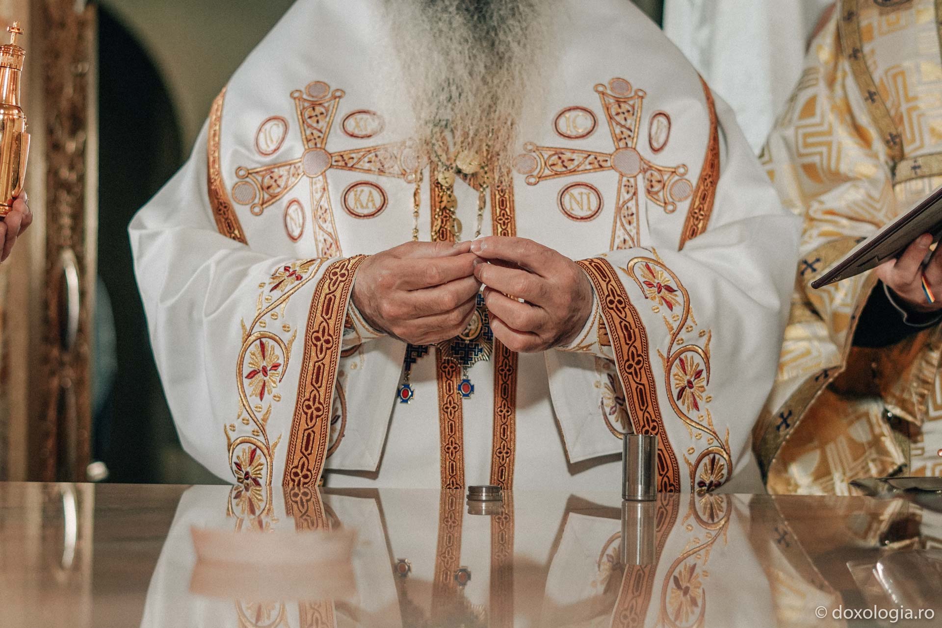 Biserica „Sfânta Cuvioasă Teodora de la Sihla” din Vama a primit veșmântul sfințirii