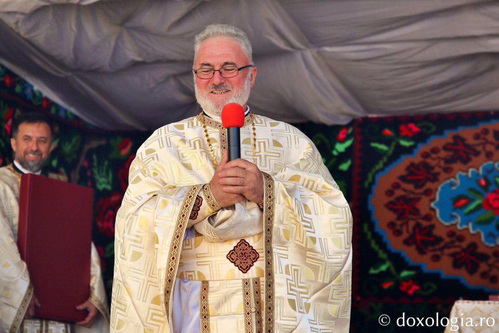 Pr. Constantin Poloșan, parohul Bisericii „Sfântul Ilie Tesviteanul” Ivaneș / Foto: Flavius Popa